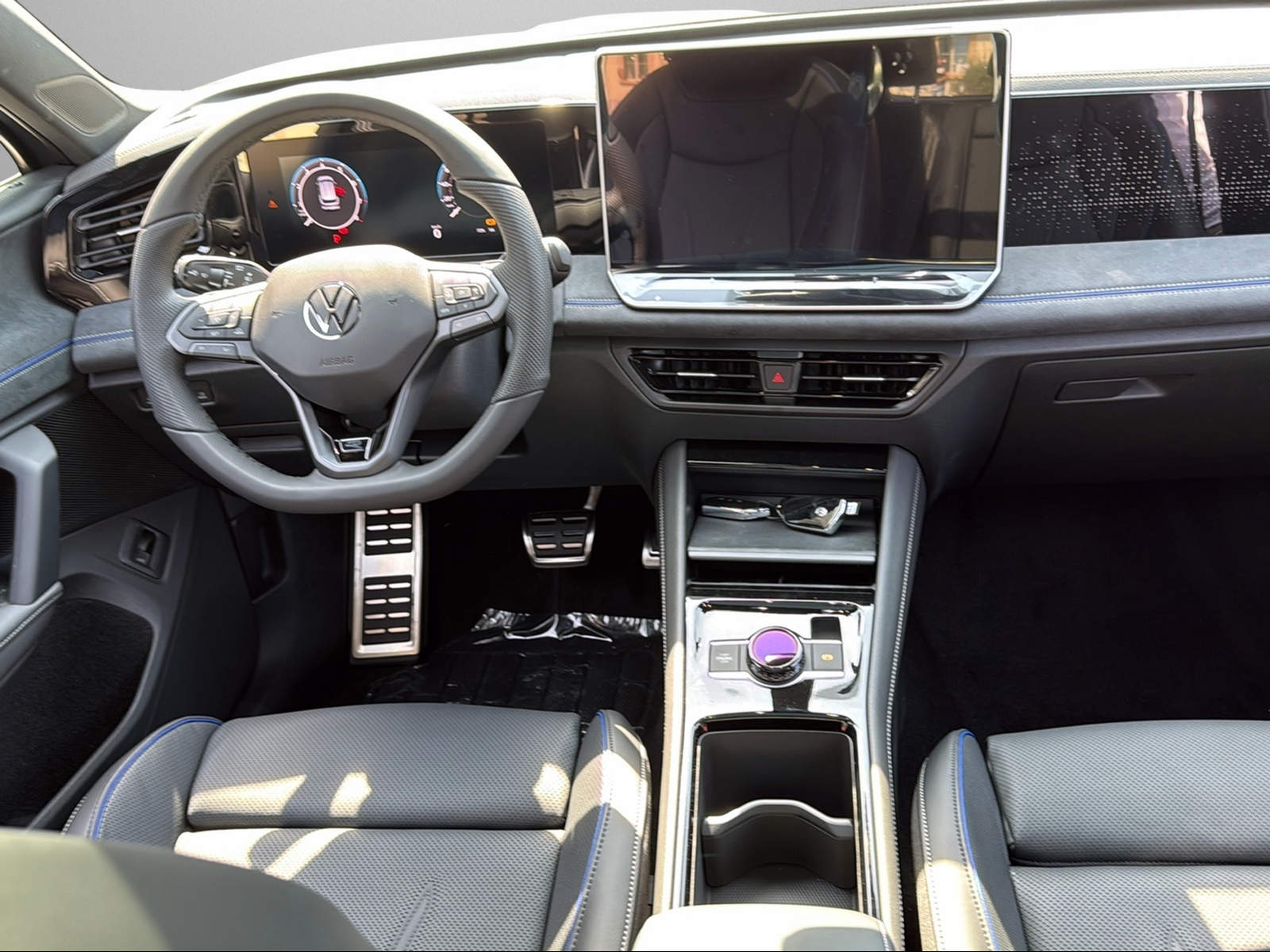 VW Tiguan 2.0 TSI DSG R-Line Plus 4Motion-image-9