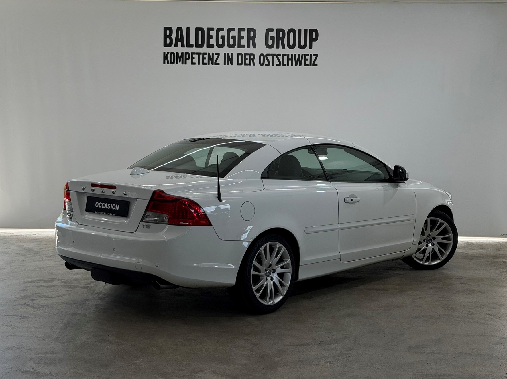 VOLVO C70 Cabriolet 2.5 20V T5 230 I-image-2