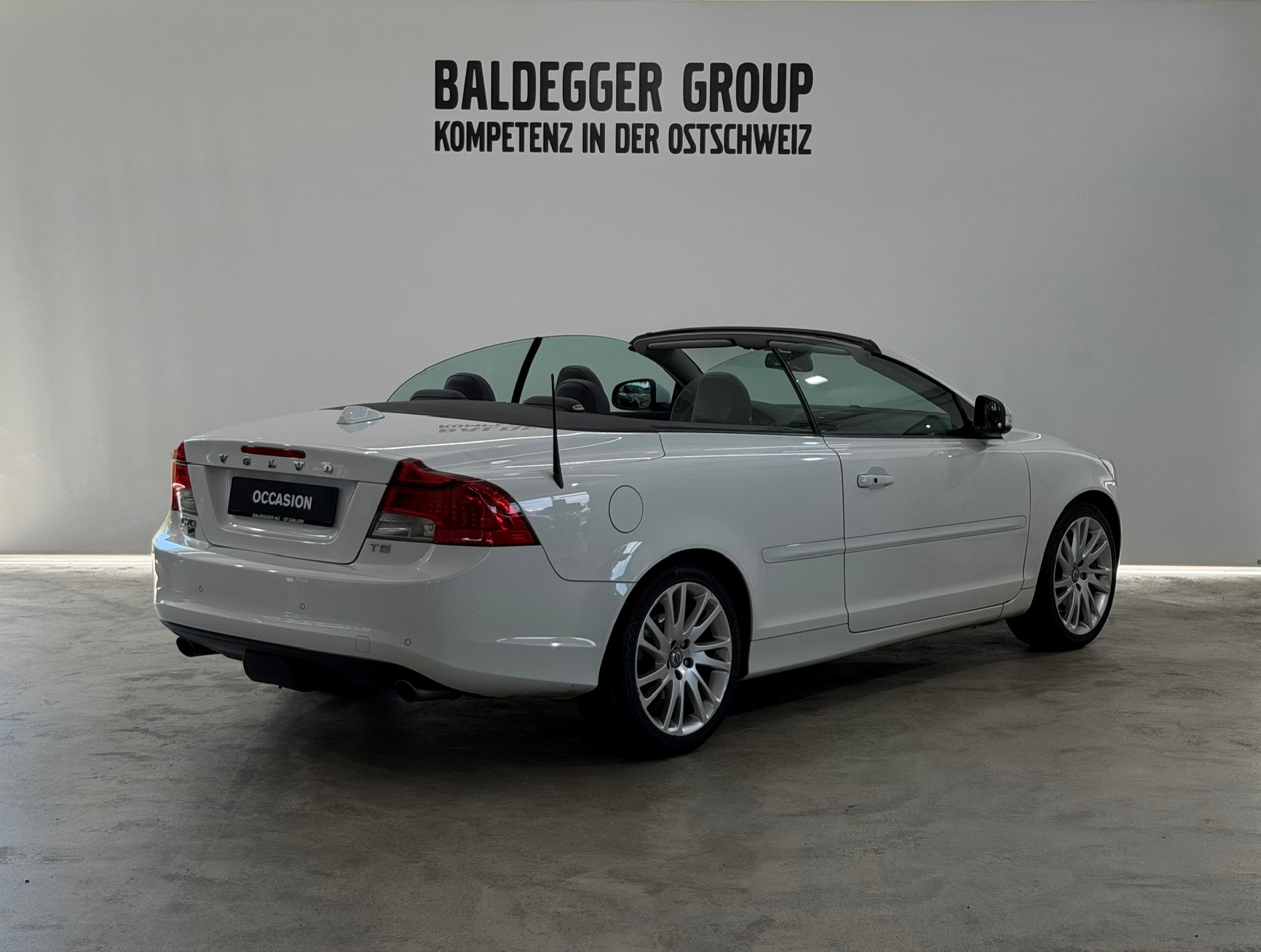 VOLVO C70 Cabriolet 2.5 20V T5 230 I-image-9