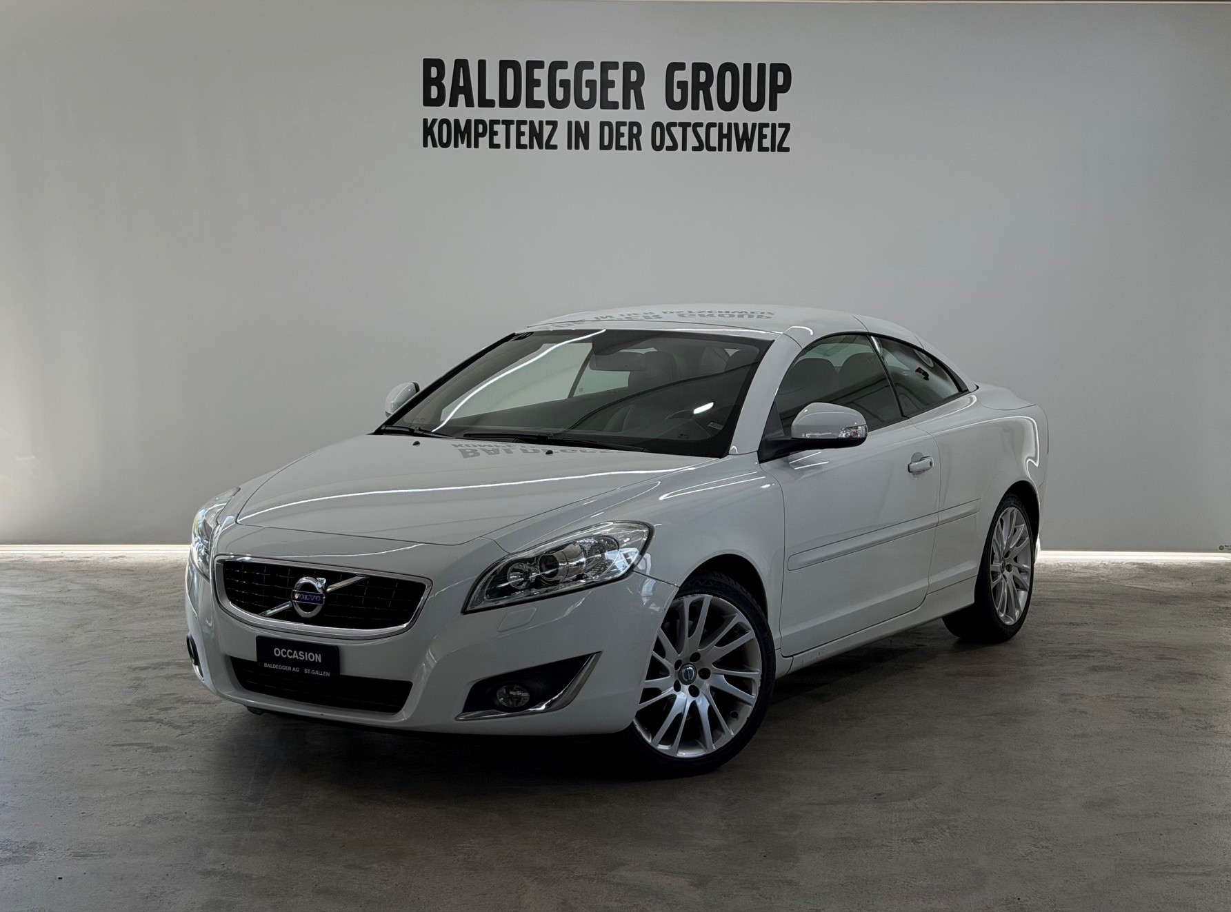 VOLVO C70 Cabriolet 2.5 20V T5 230 I-image-0