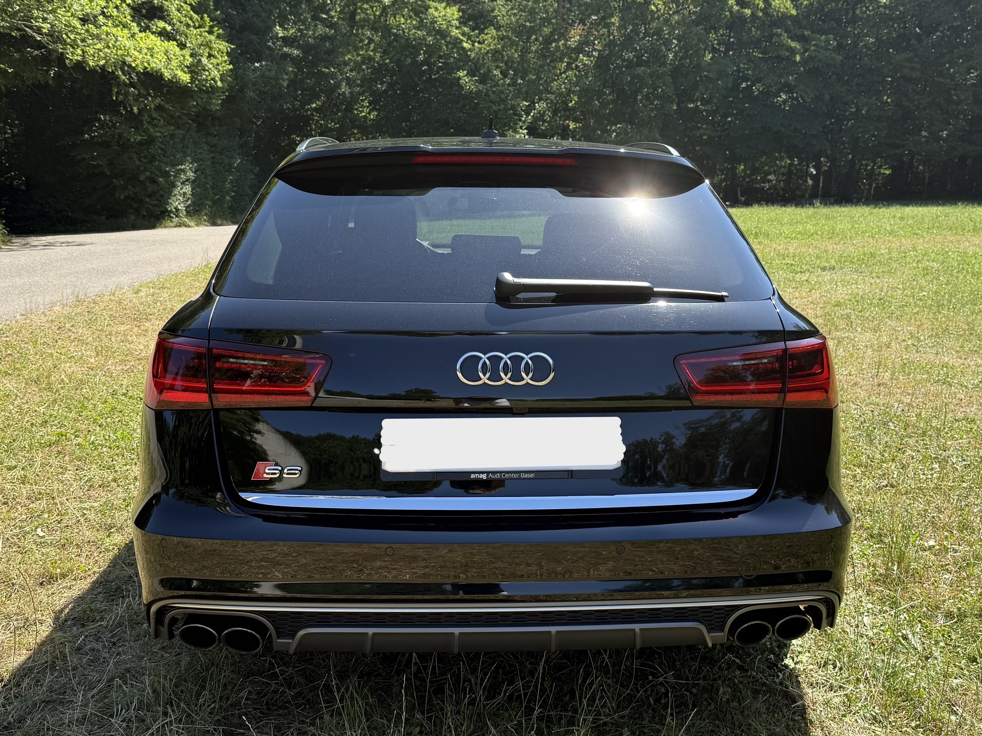 AUDI 4.0 V8 TFSI quattro S-Tronic-image-7