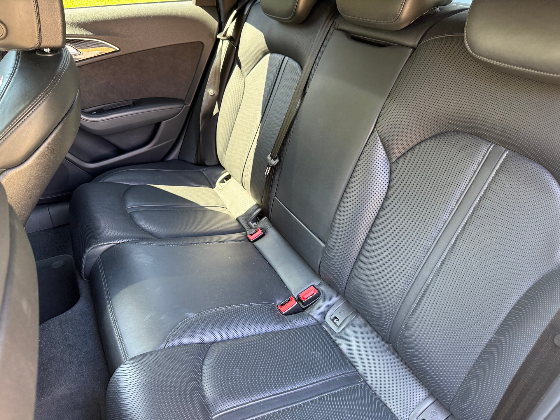 AUDI 4.0 V8 TFSI quattro S-Tronic-image-5