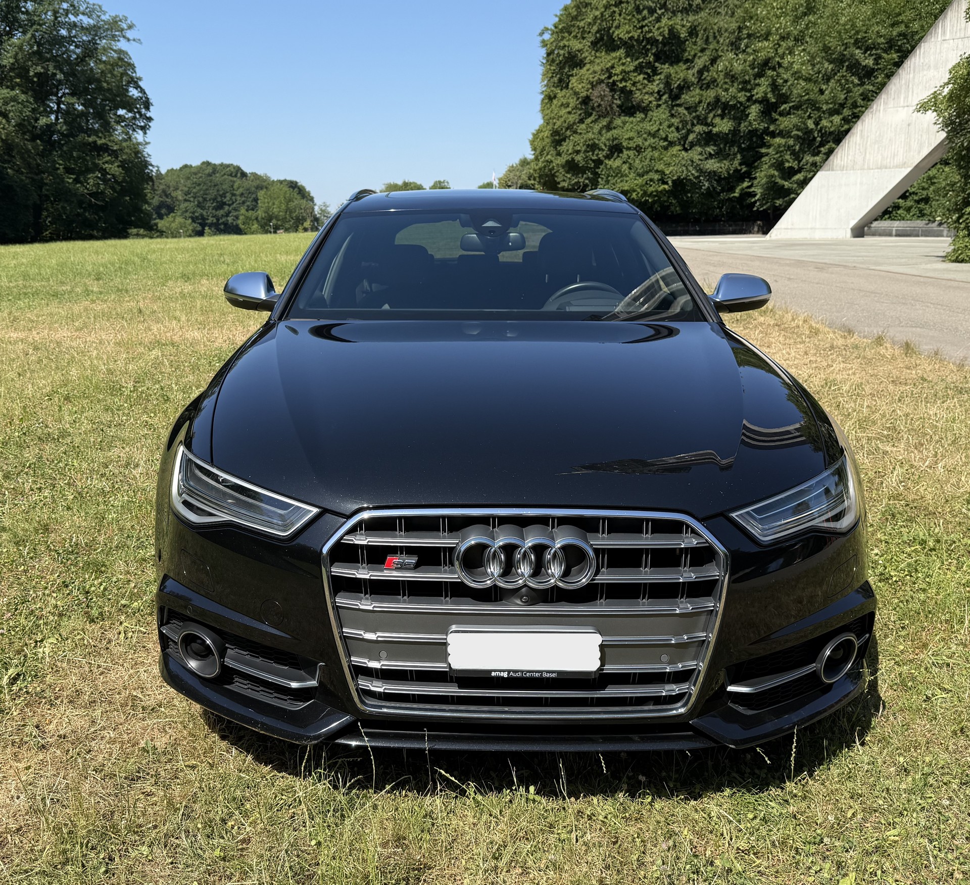 AUDI 4.0 V8 TFSI quattro S-Tronic-image-8