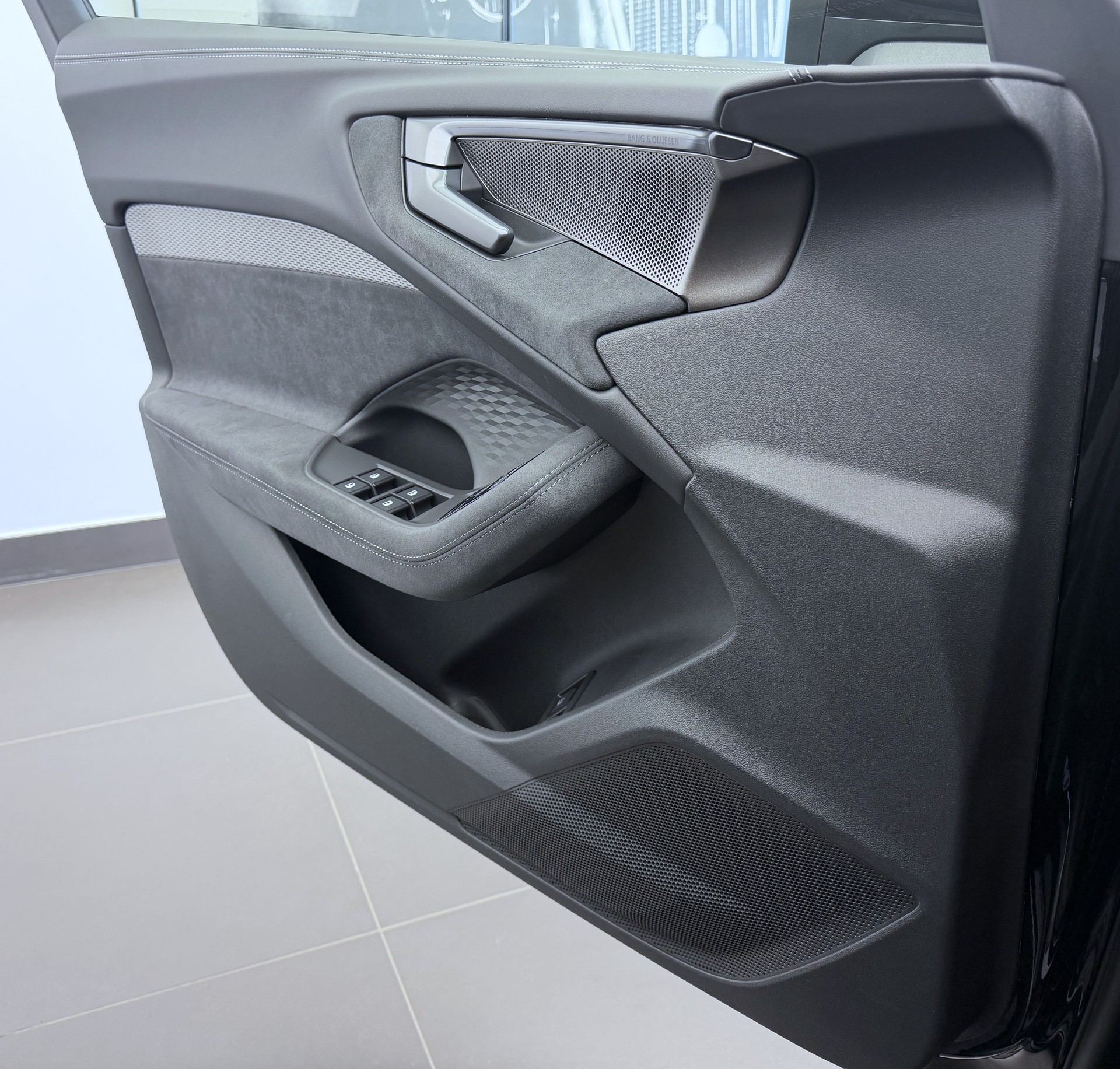 AUDI RS 5 Limousine TFSI 470 kW Tiptronic quattro-image-4