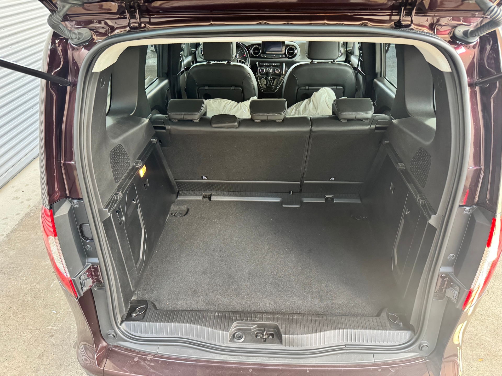 MERCEDES-BENZ T-Klasse W420 Van S 180 d Styl-image-4