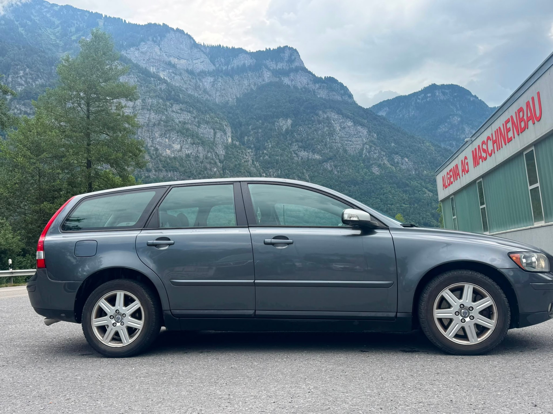 VOLVO V50 T5 AWD Kinetic-image-4