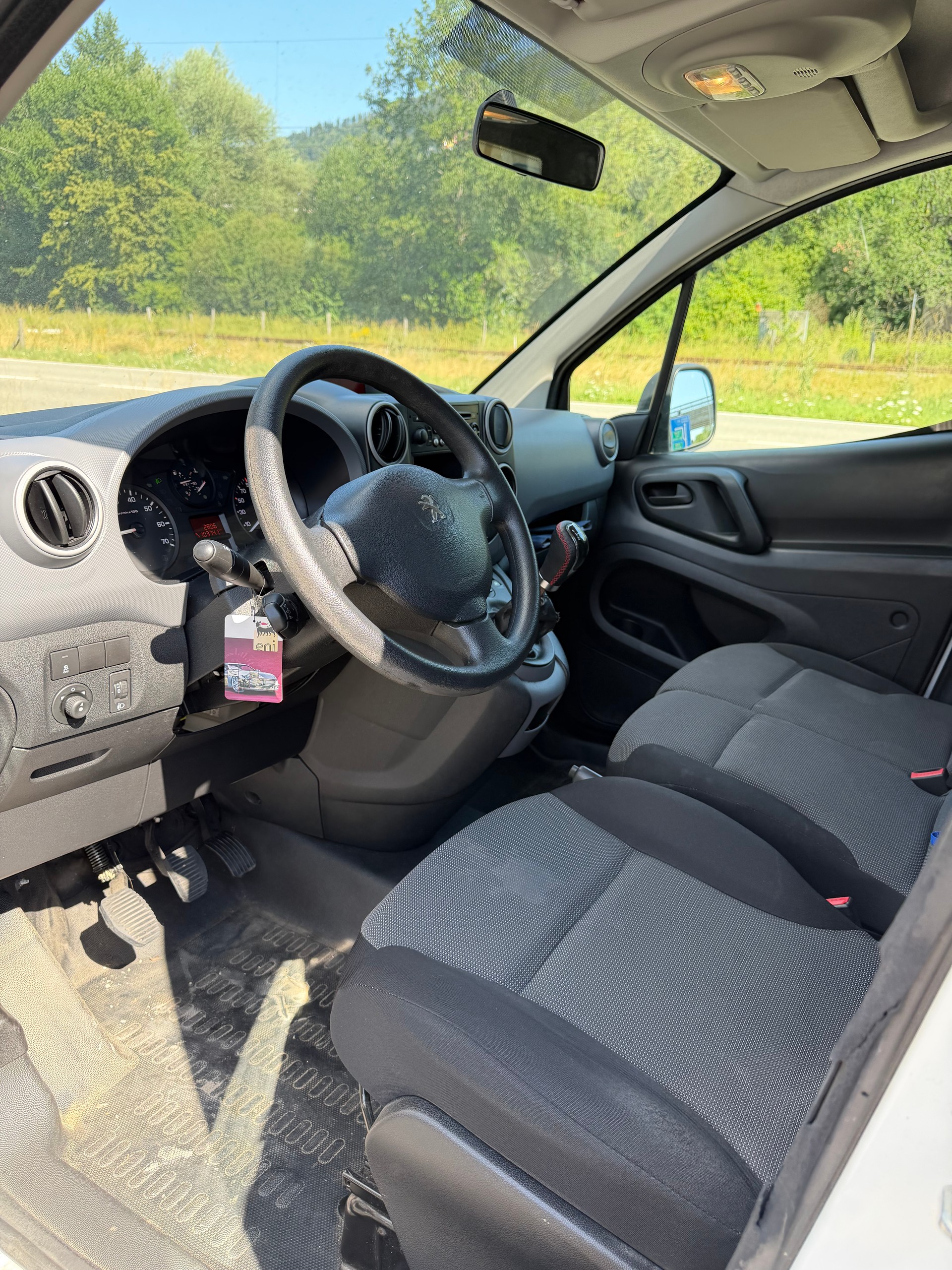 PEUGEOT Partner 1.6 VTi Active-image-11