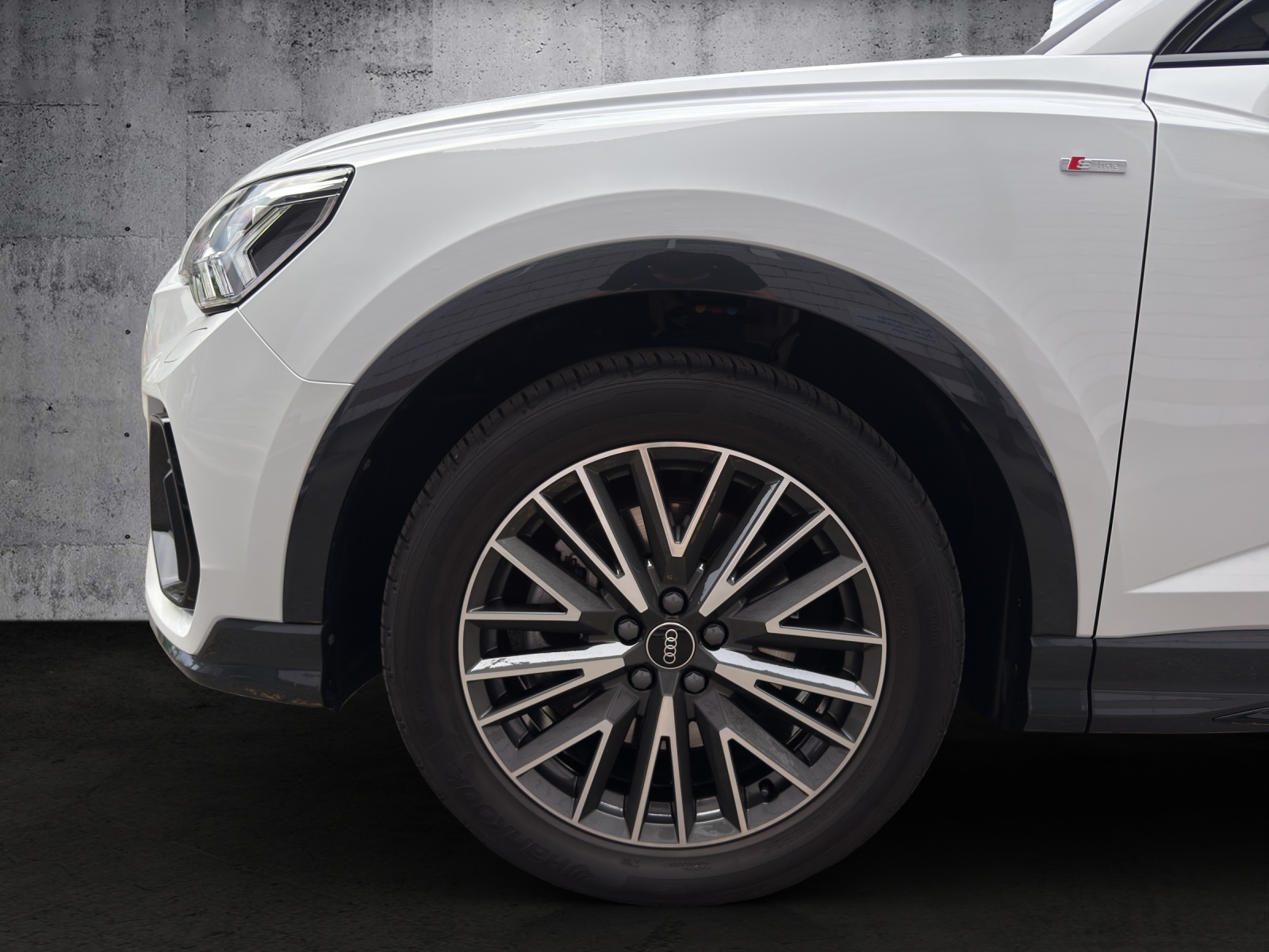 AUDI Q3 Sportback 40 TFSI S line quattro S-tronic *CH-Fahrzeug / Werksgarantie / Gratisservice*-image-5