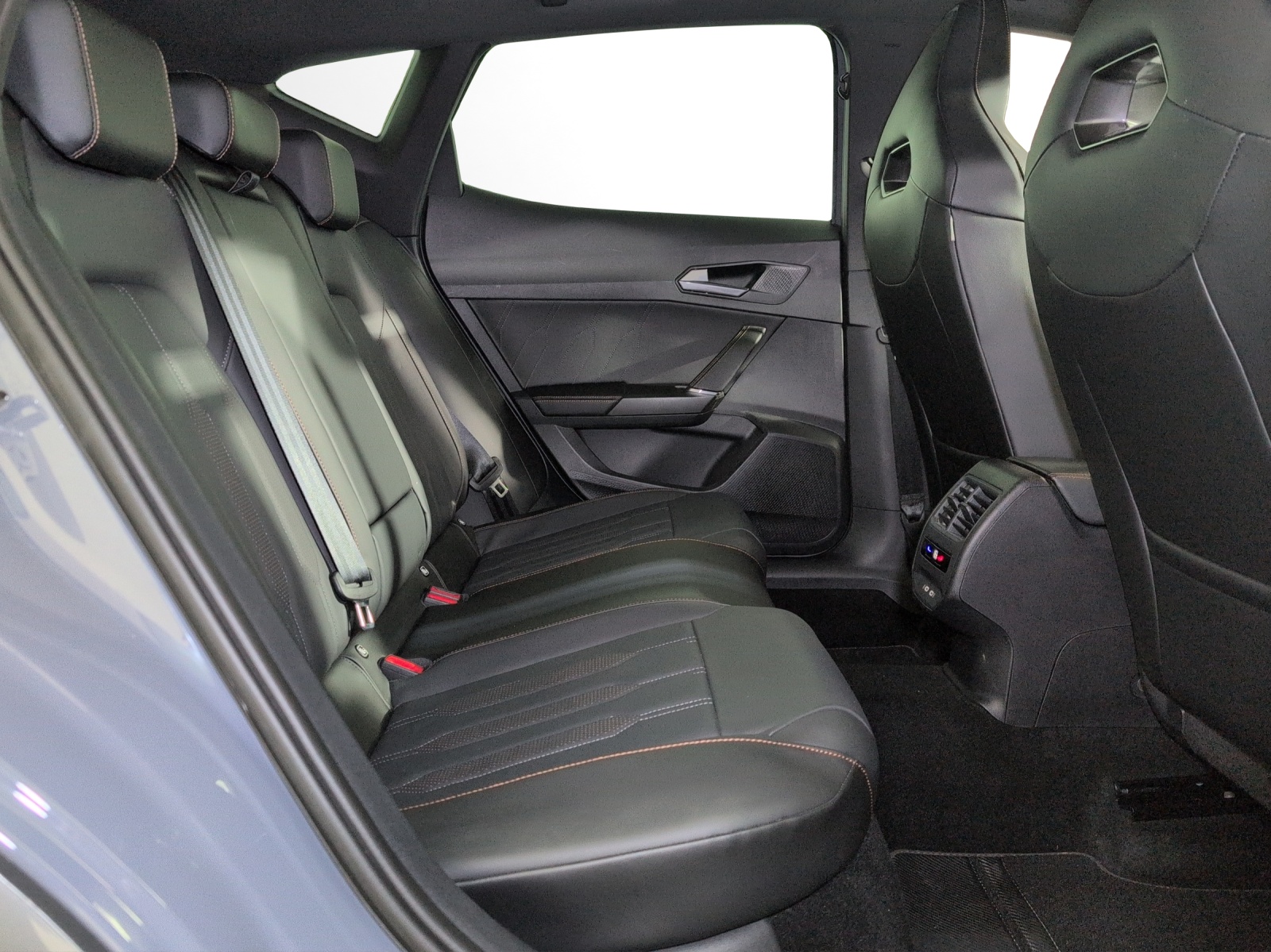 CUPRA Formentor 1.4 e-HYBRID pHEV VZ DSG-image-7