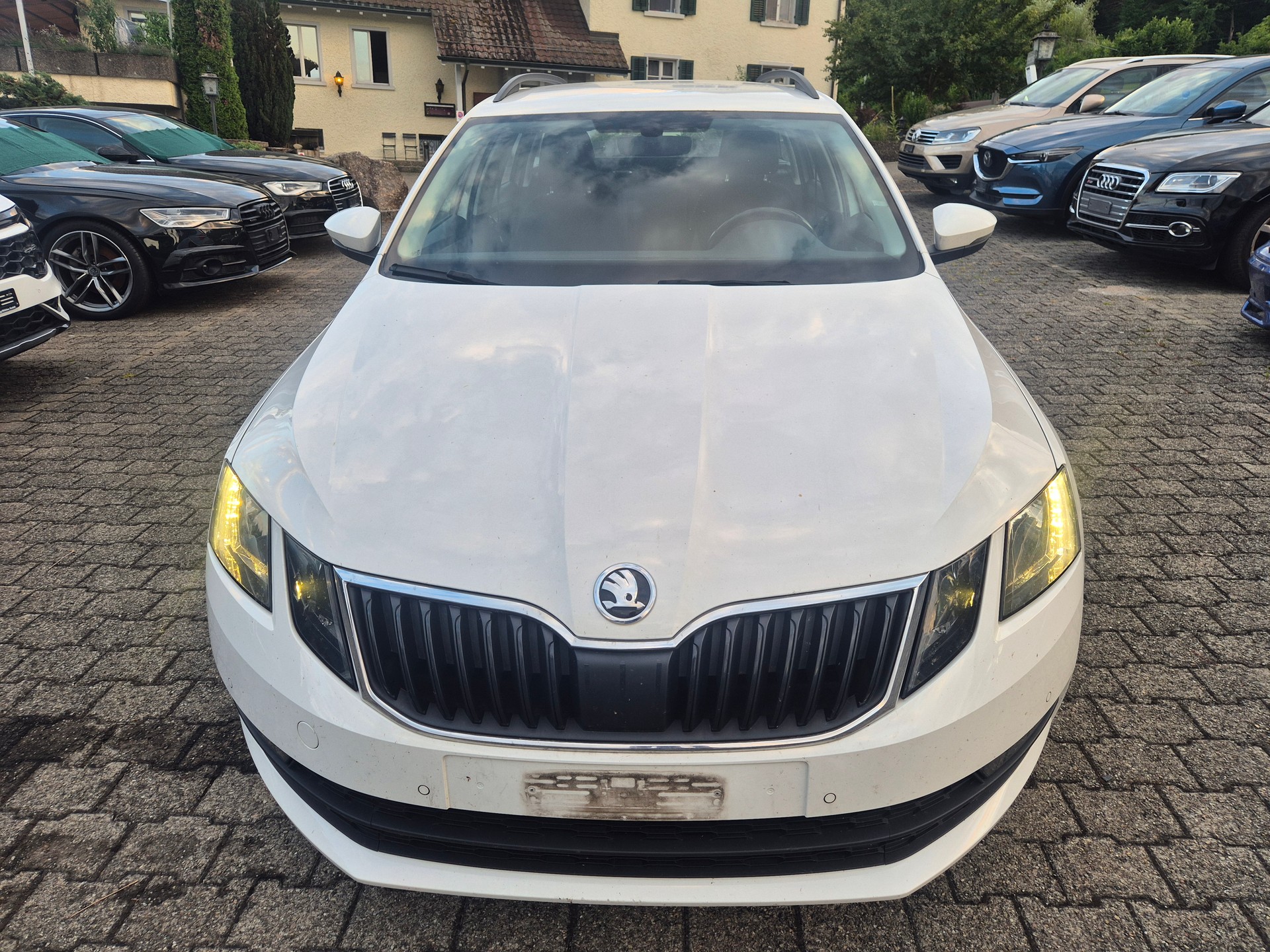 SKODA Octavia Combi 2.0 TDI Ambition 4x4 DSG-image-2