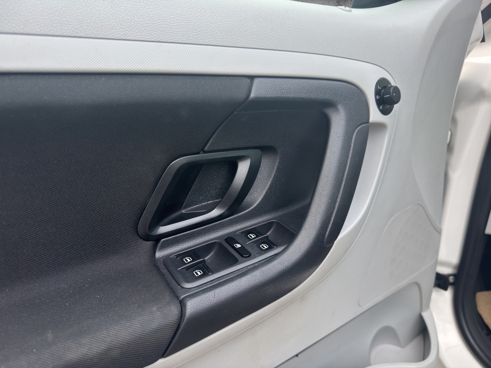 SKODA Roomster 1.2 TSI Ambition DSG-image-5