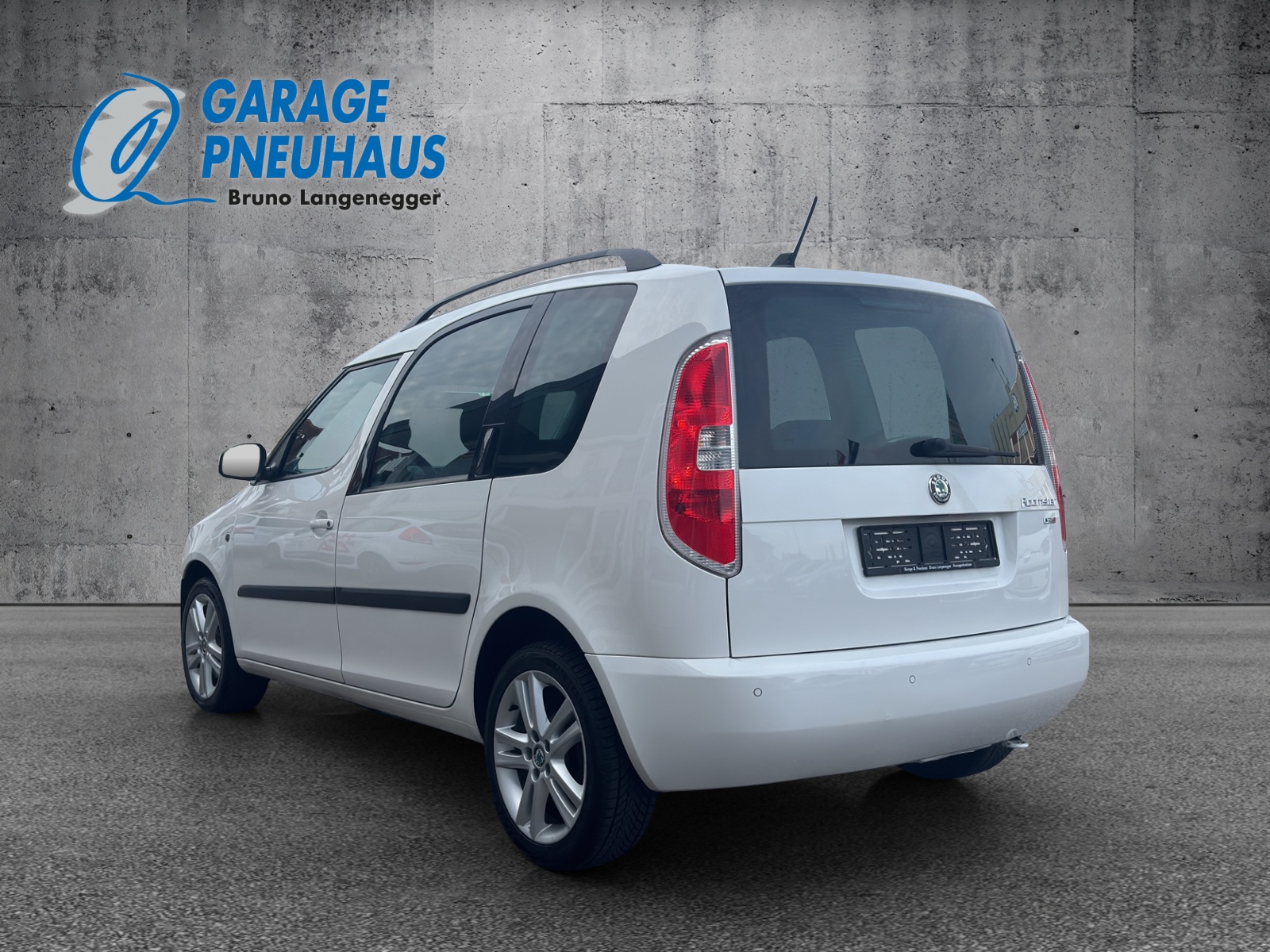 SKODA Roomster 1.2 TSI Ambition DSG-image-4