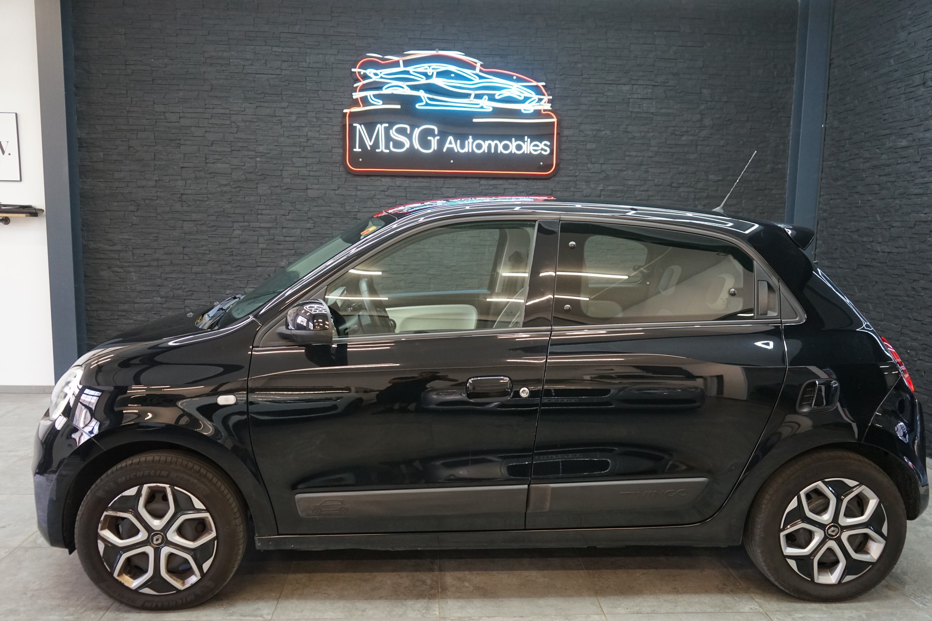 RENAULT Twingo TCe 95 Urban EDC-image-1