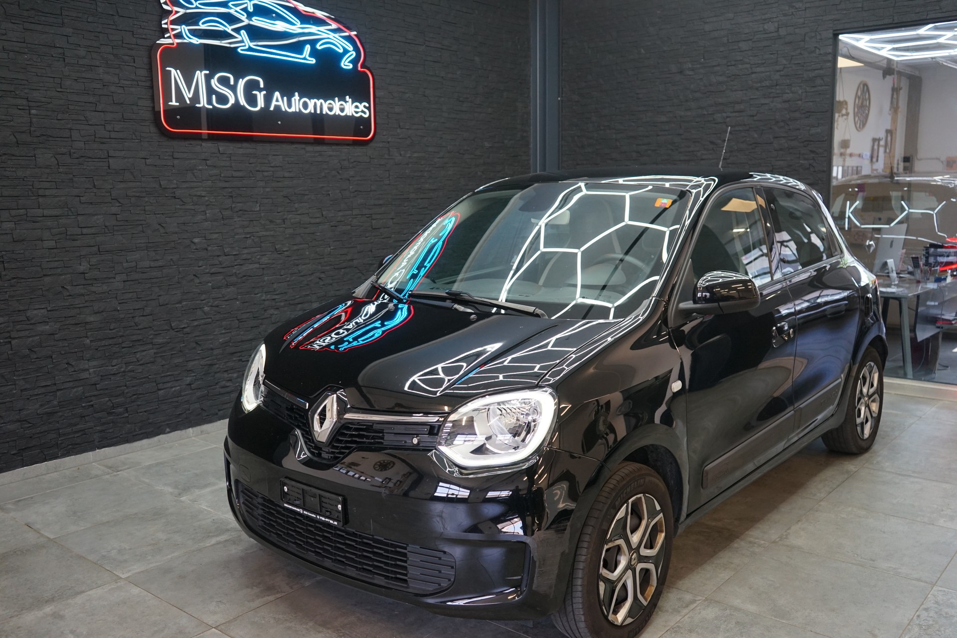 RENAULT Twingo TCe 95 Urban EDC-image-0