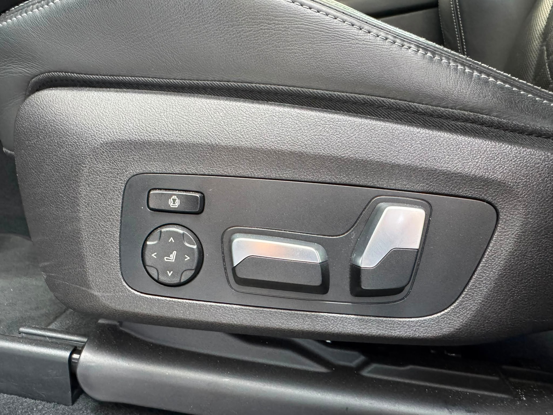 BMW X4M M Competition Steptronic-image-11