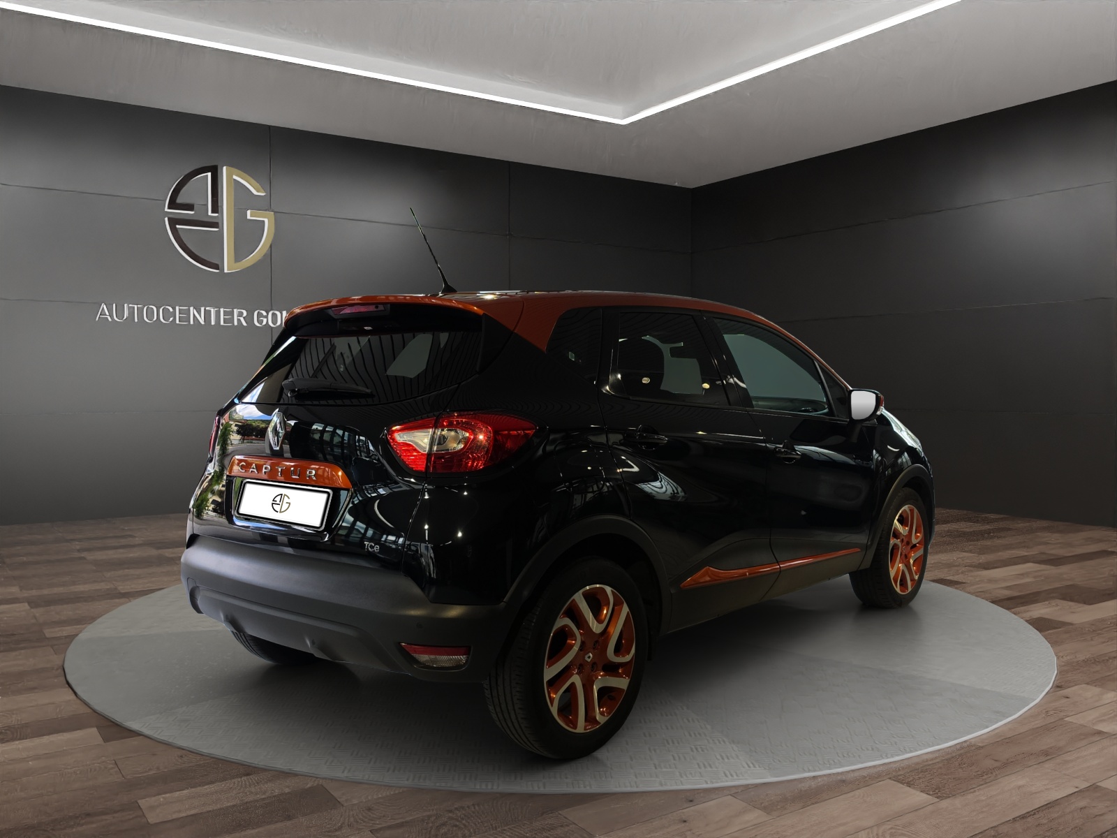 RENAULT Captur 1.2 T 16V Privilège EDC-image-3