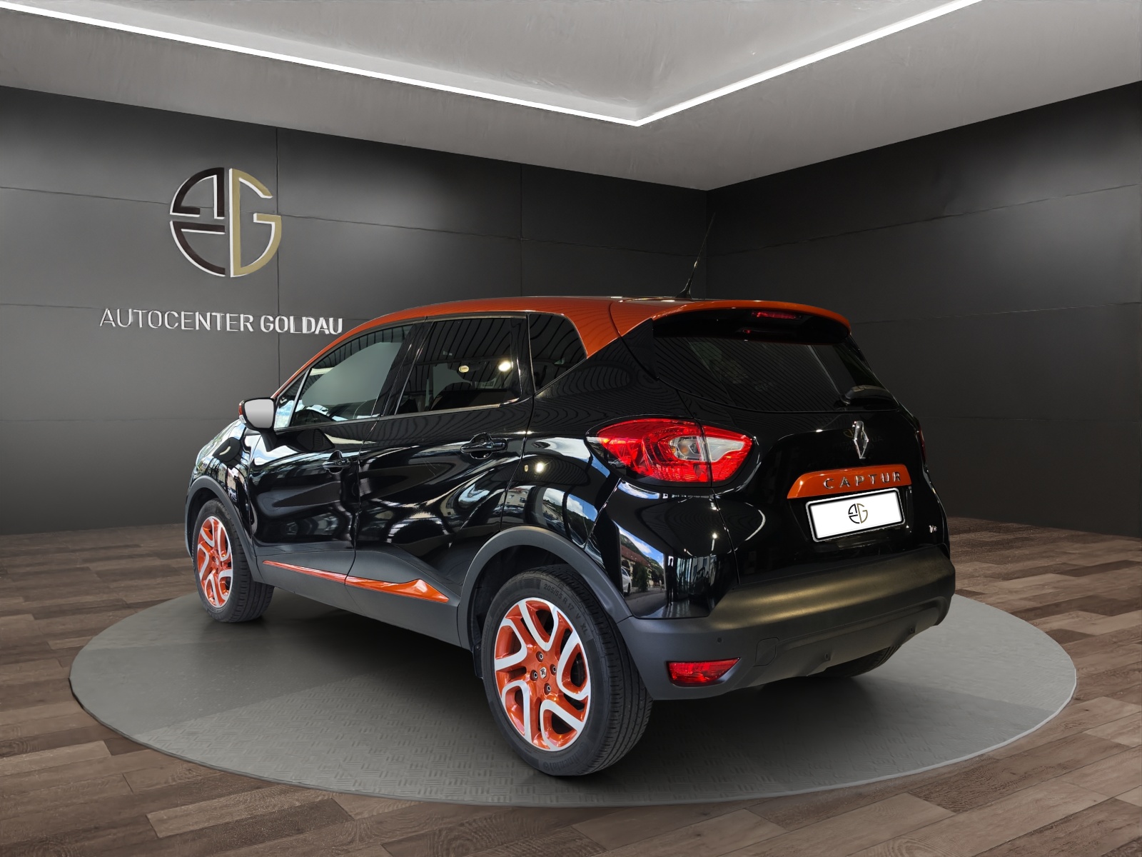 RENAULT Captur 1.2 T 16V Privilège EDC-image-1