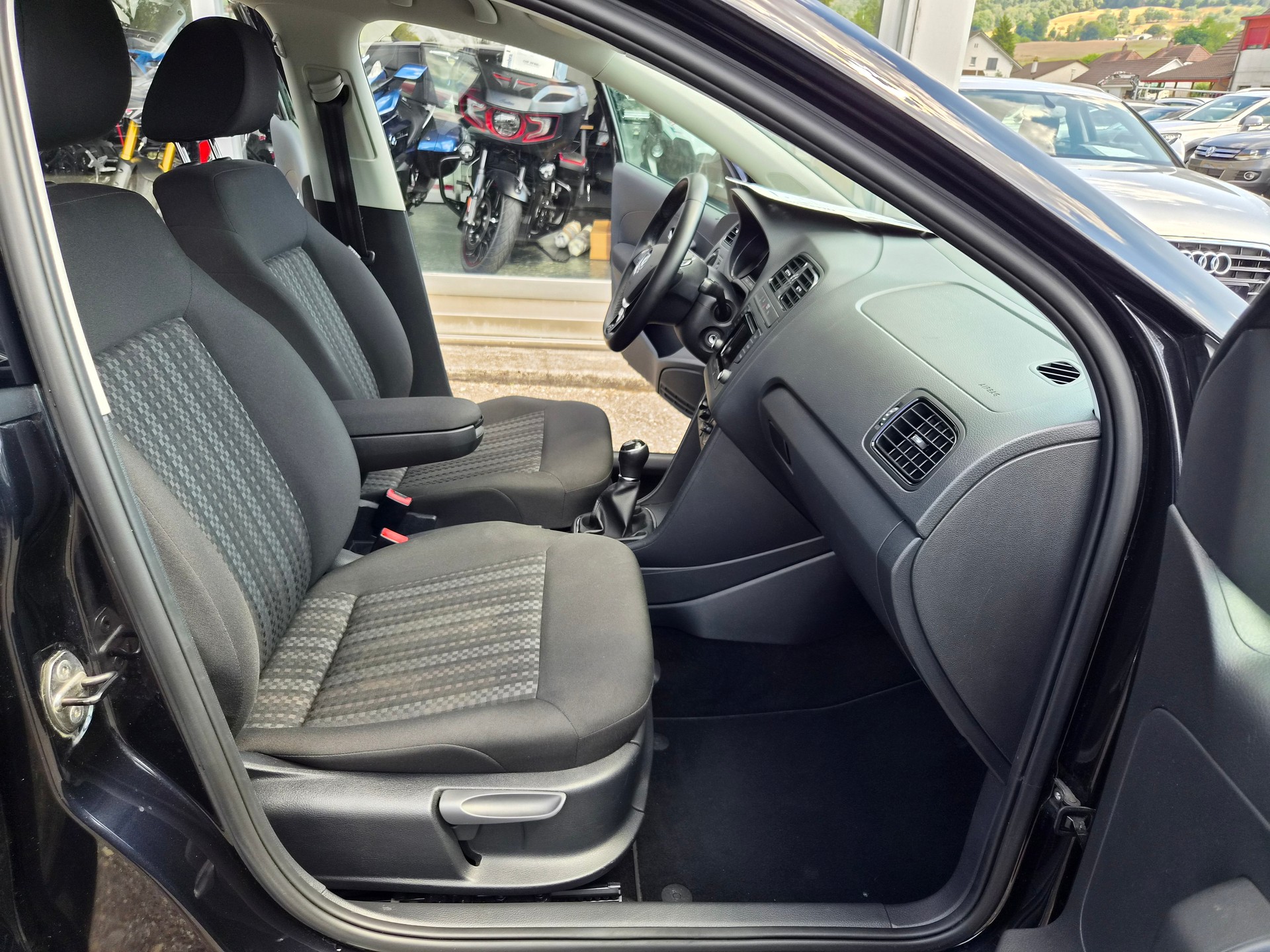VW Polo 1.2 TSI BMT Value-image-9