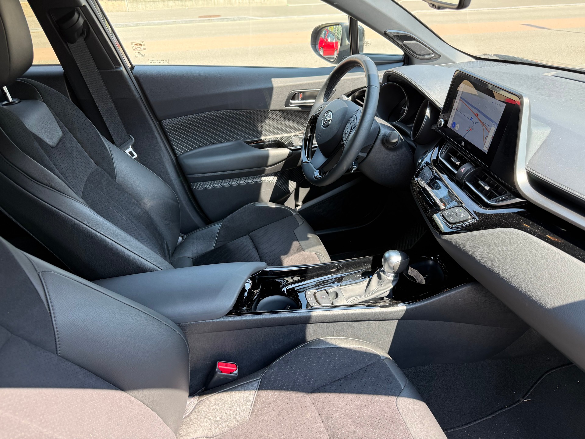 TOYOTA C-HR 2.0 HSD CVT Move-image-7