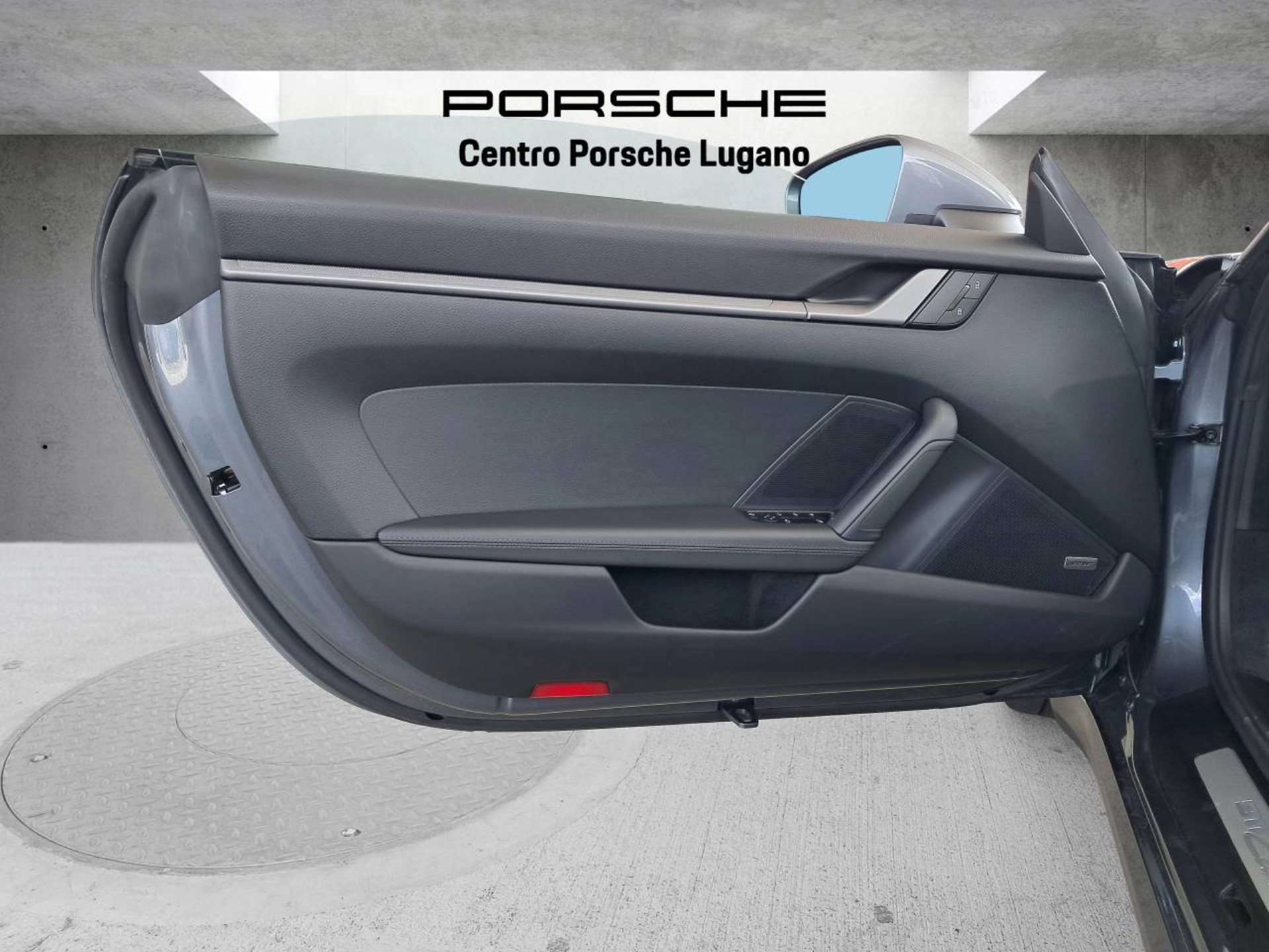 PORSCHE 911 Carrera Cabriolet-image-24