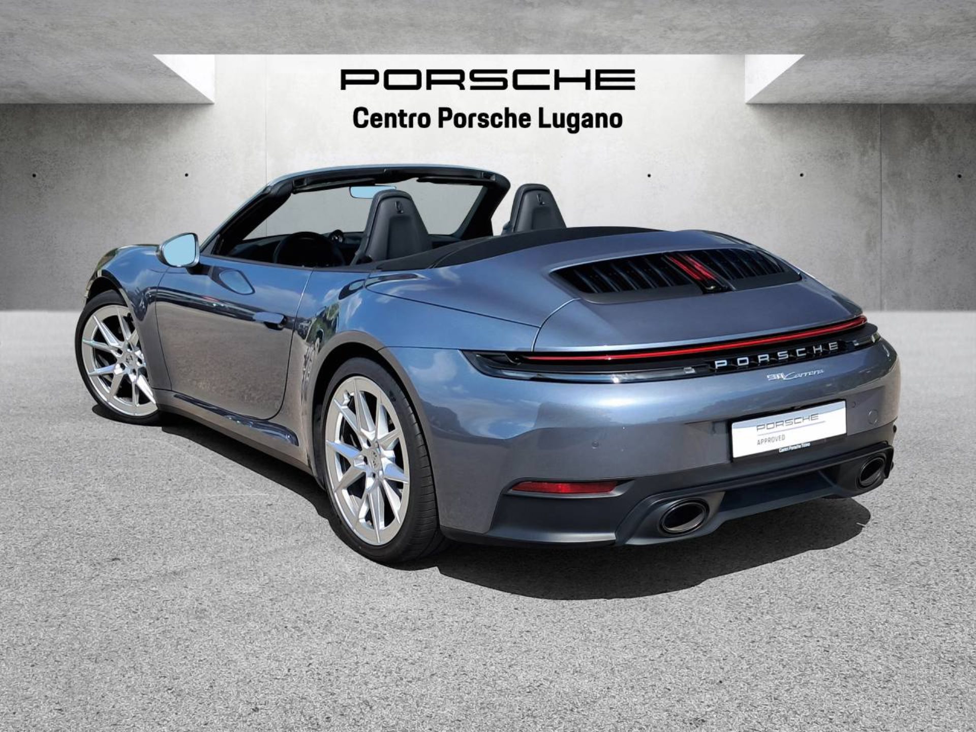 PORSCHE 911 Carrera Cabriolet-image-2