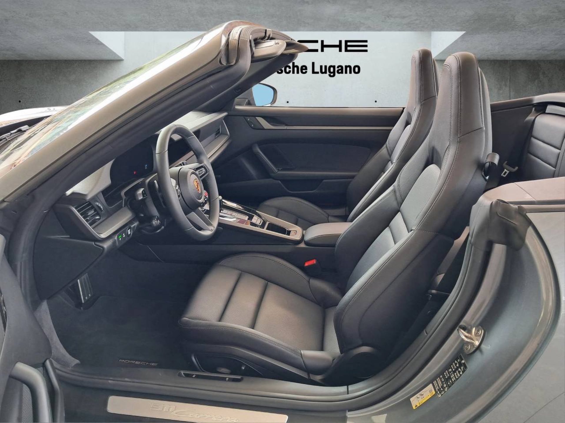 PORSCHE 911 Carrera Cabriolet-image-3