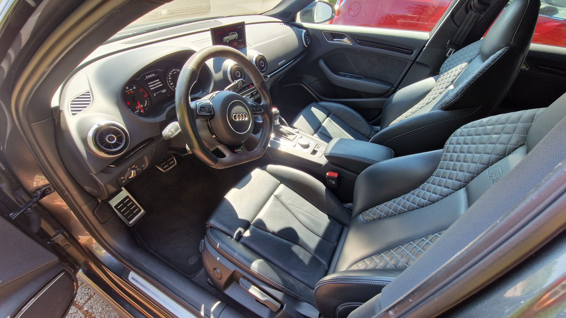 AUDI RS3 2.5 TFSI quattro S-Tronic-image-5
