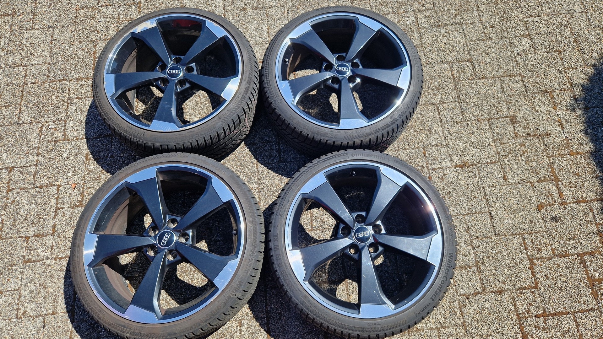 AUDI RS3 2.5 TFSI quattro S-Tronic-image-15