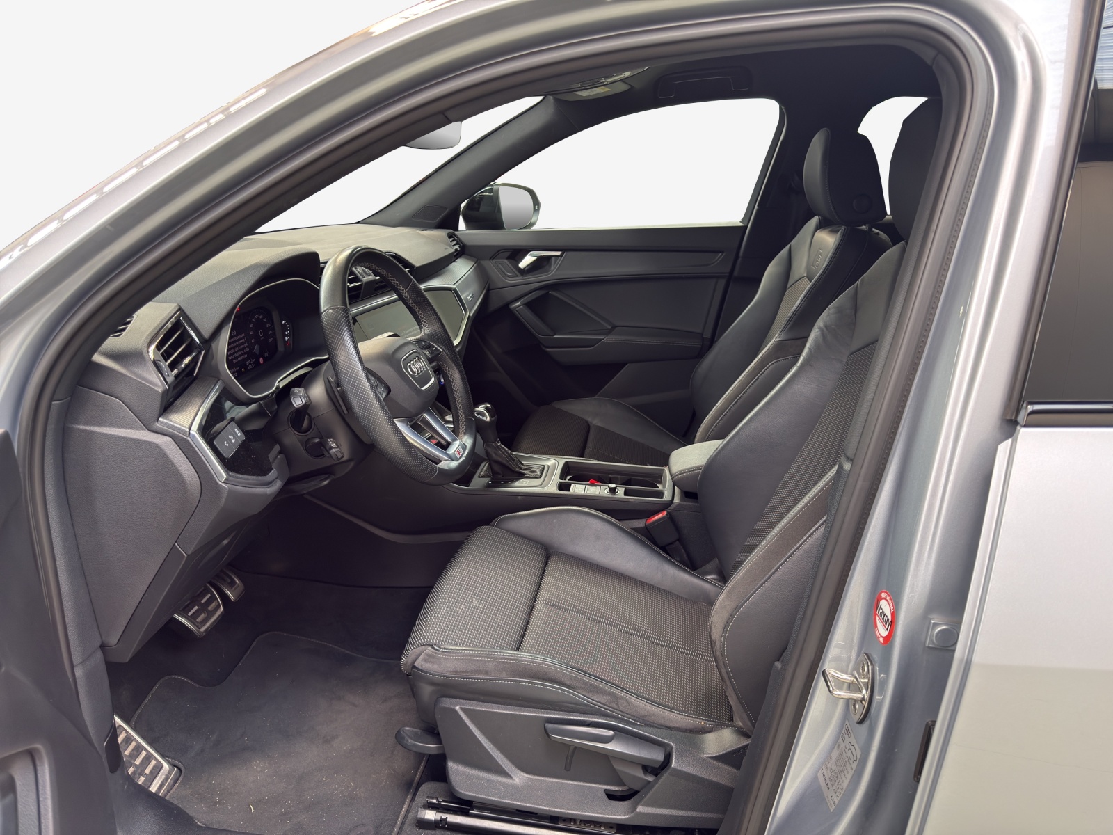 AUDI Q3 Sportback 35 TFSI Attraction S-tronic-image-7