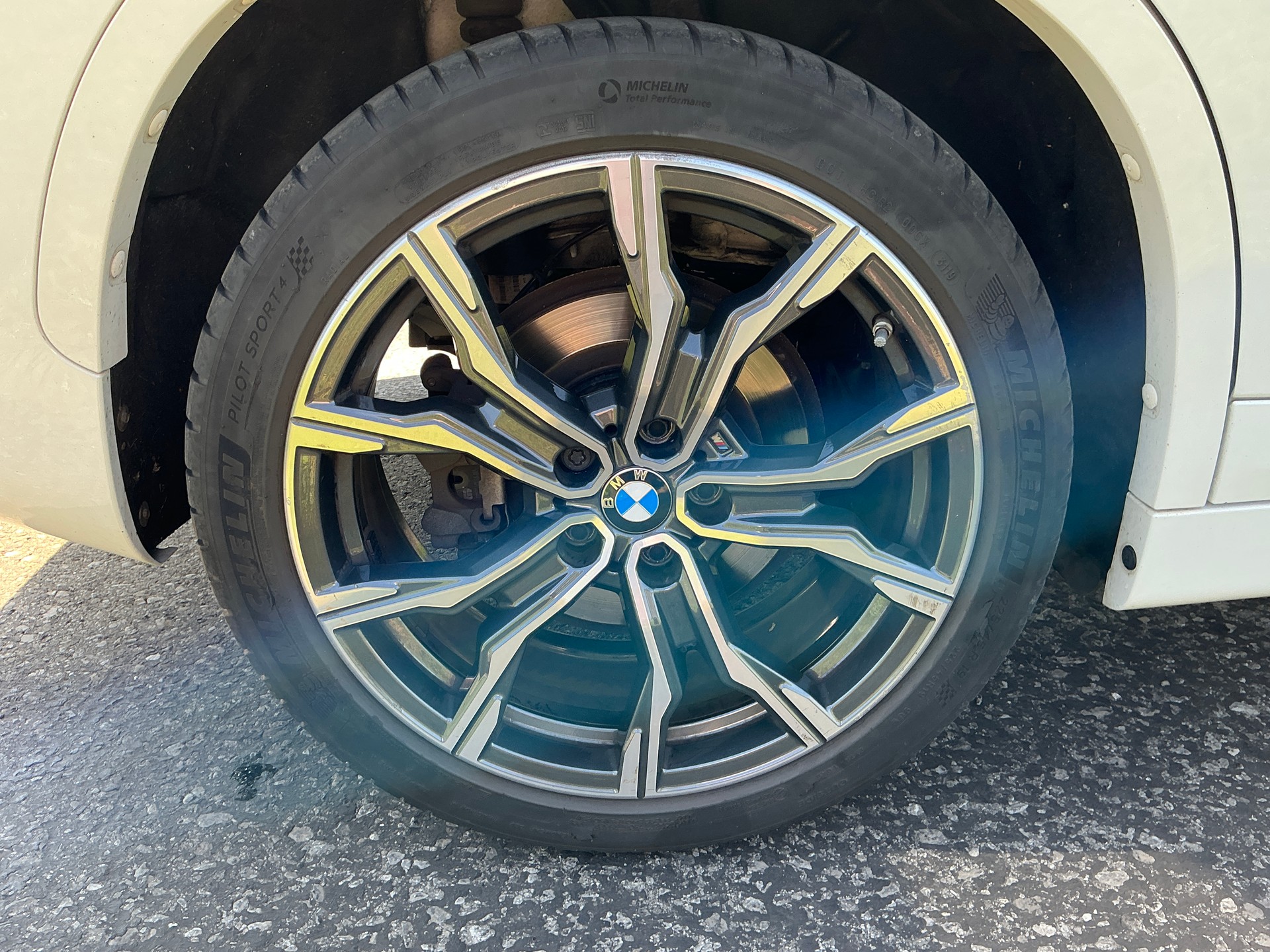 BMW X1 xDrive 25i M Sport Steptronic-image-16