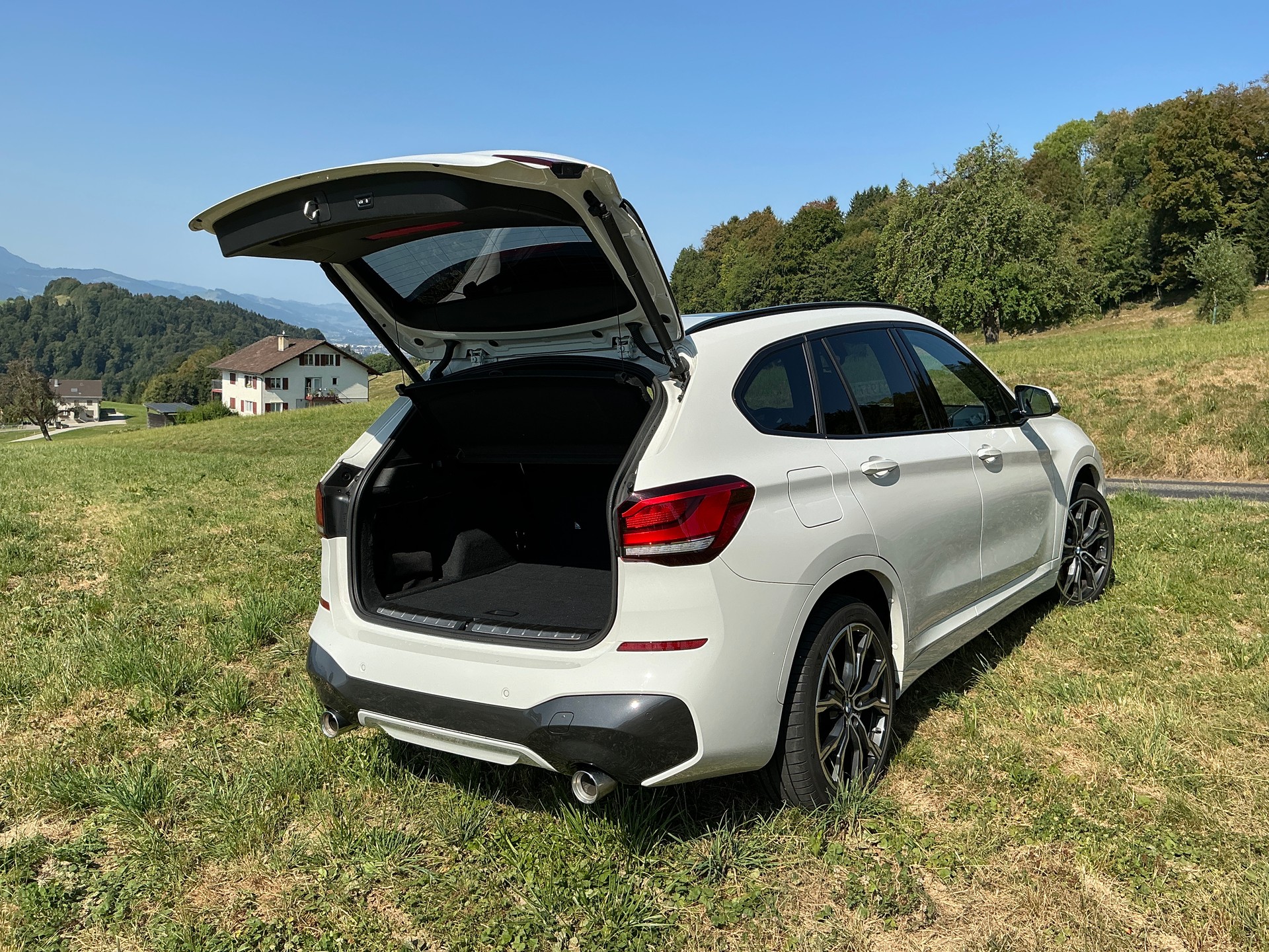 BMW X1 xDrive 25i M Sport Steptronic-image-9