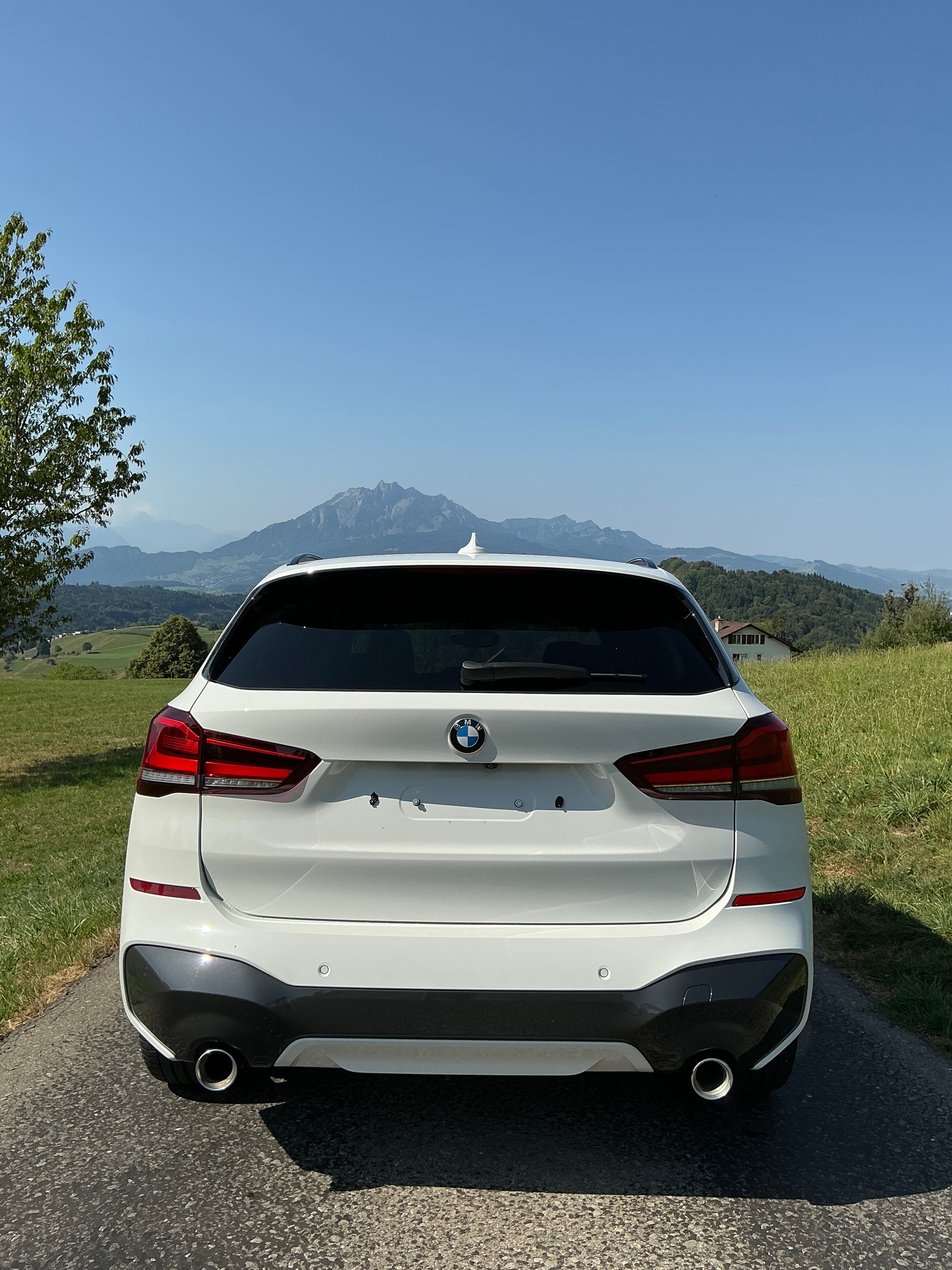BMW X1 xDrive 25i M Sport Steptronic-image-5