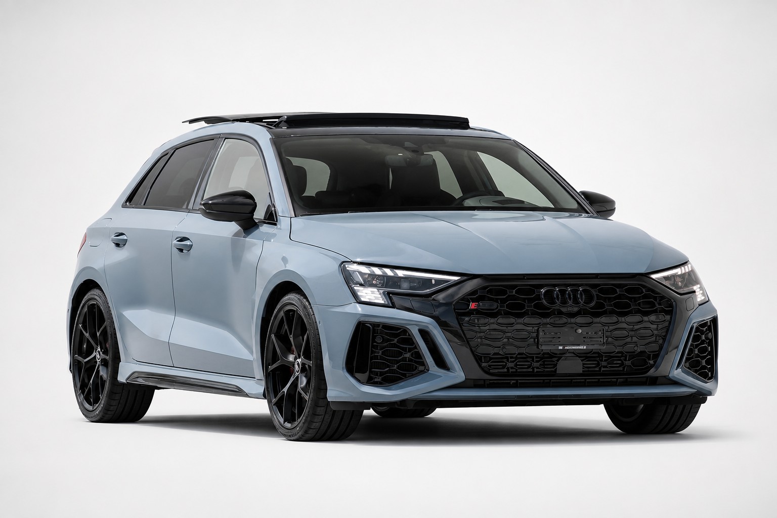 AUDI RS3 Sportback 2.5 TSI Quattro S-tronic 400PS °Spezielle Farbkombination °RS Performance Abgasanlage °Panorama-Glasdach-image-1