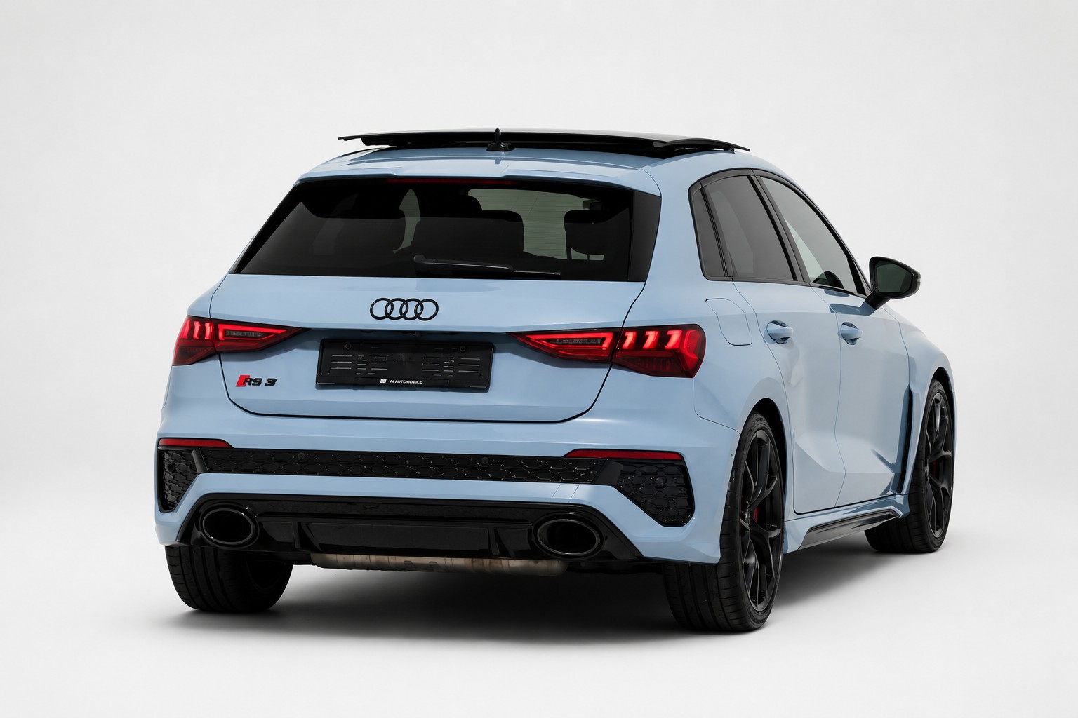 AUDI RS3 Sportback 2.5 TSI Quattro S-tronic 400PS °Spezielle Farbkombination °RS Performance Abgasanlage °Panorama-Glasdach-image-3