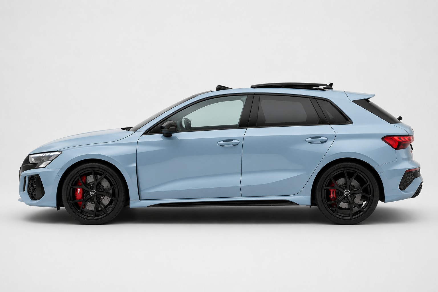 AUDI RS3 Sportback 2.5 TSI Quattro S-tronic 400PS °Spezielle Farbkombination °RS Performance Abgasanlage °Panorama-Glasdach-image-5
