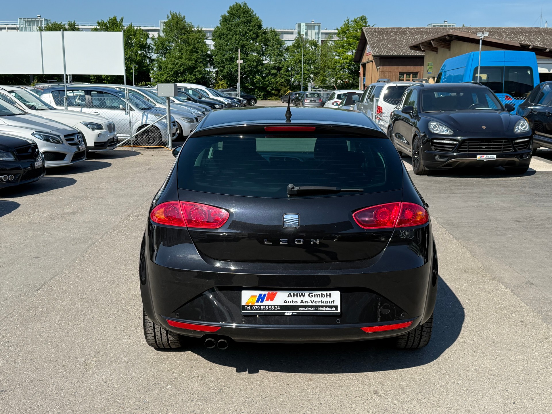 SEAT Leon 1.8 TSI Style / Frisch ab MFK / PDC / AUX / Klimaautomatik / Facelift-image-4