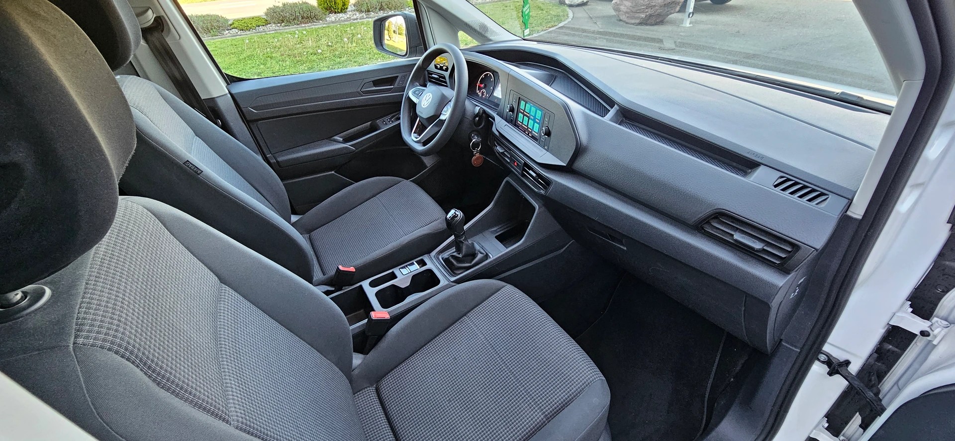 VW Caddy Maxi 2.0 TDI Liberty-image-10