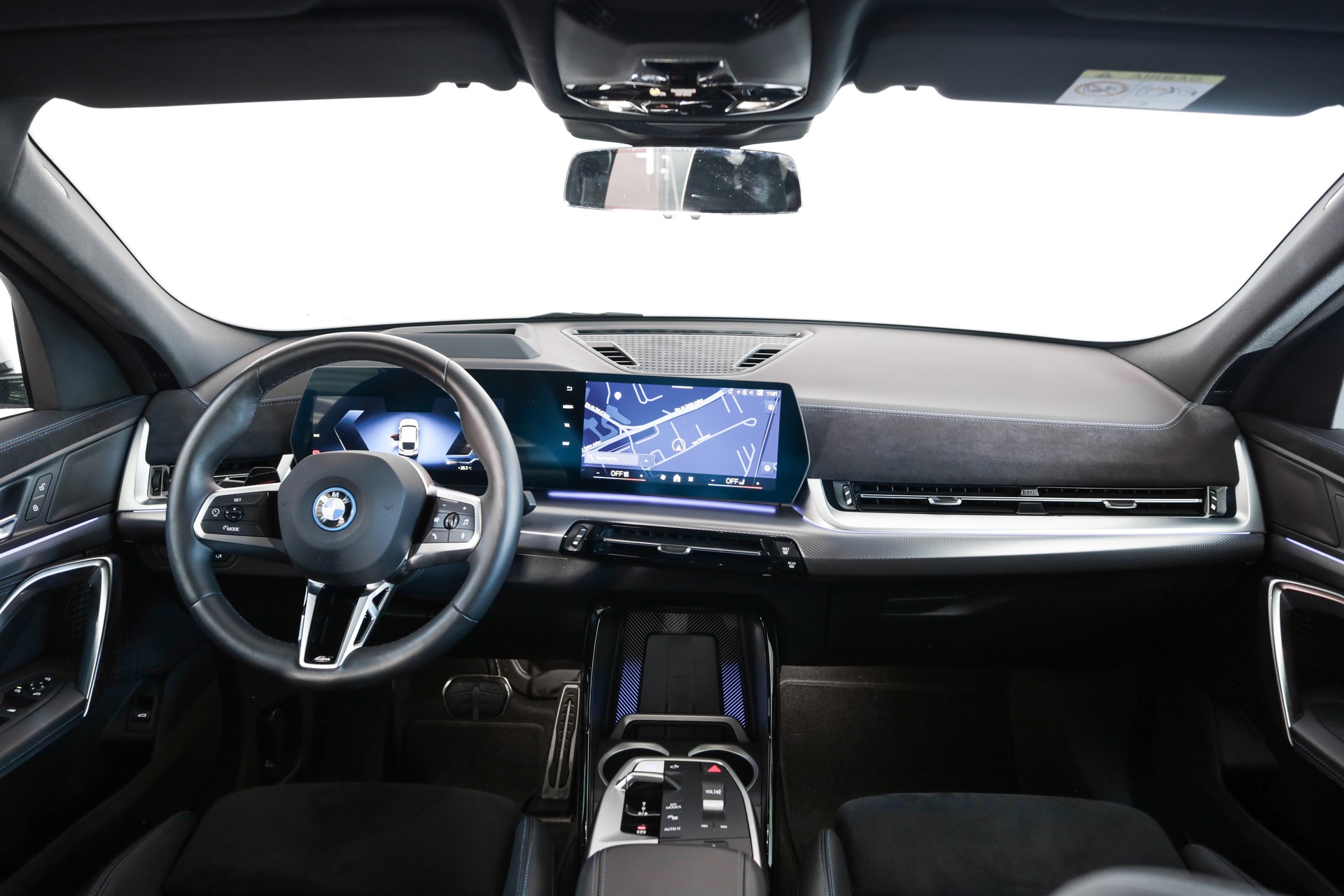BMW iX2 eDrive 20 M Sport Pro-image-10