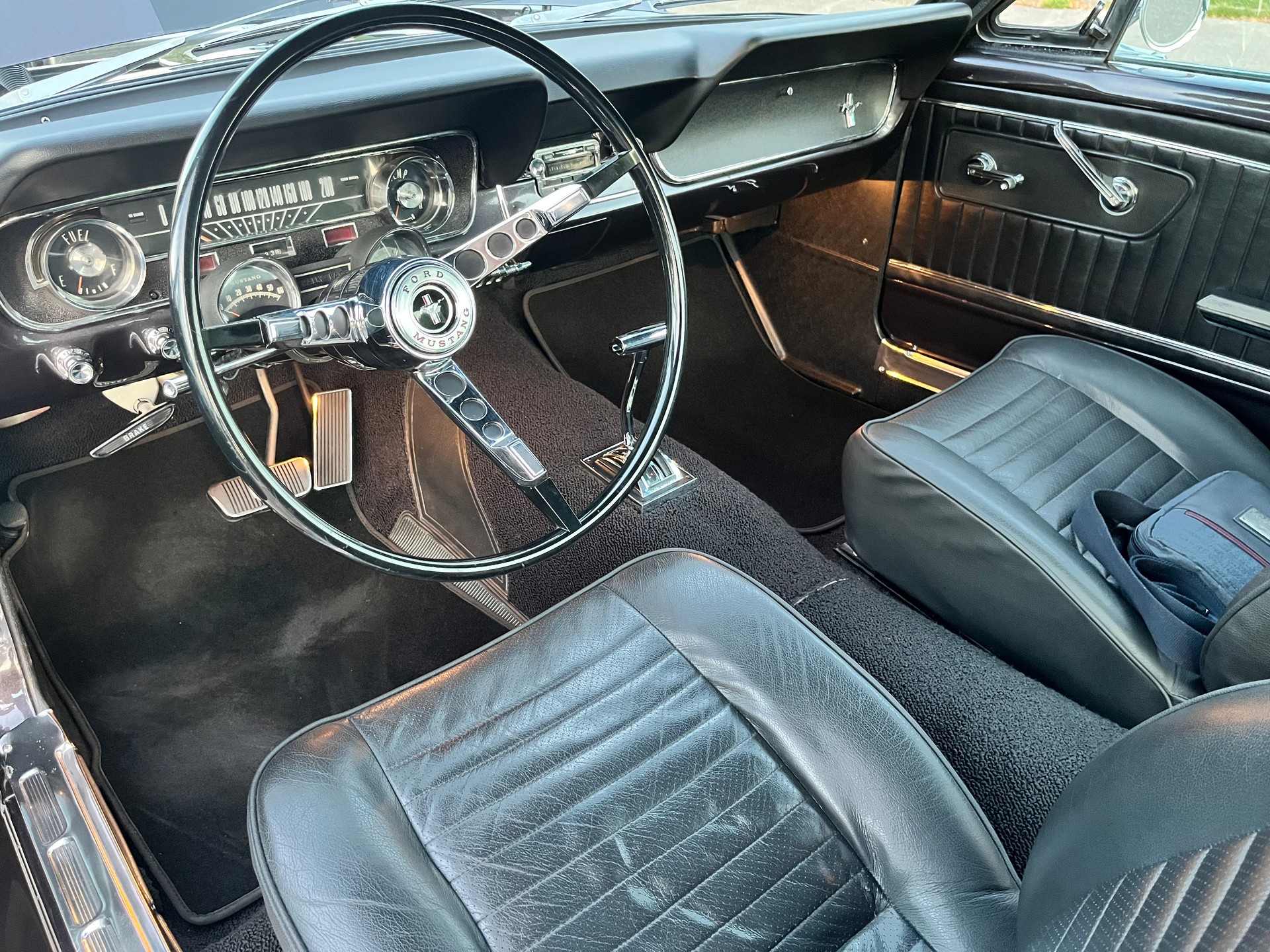 FORD MUSTANG-image-15
