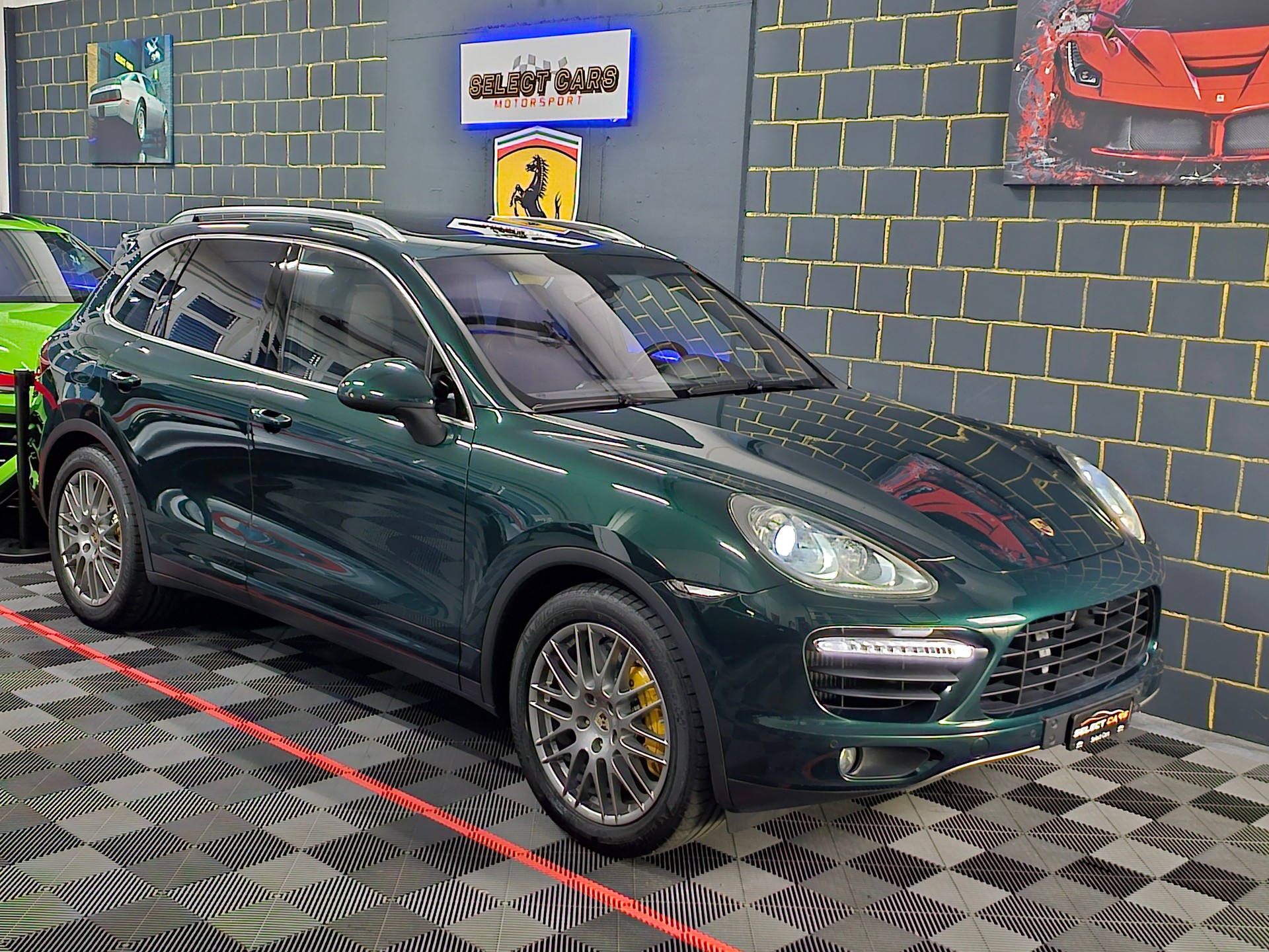PORSCHE Cayenne Turbo-image-0
