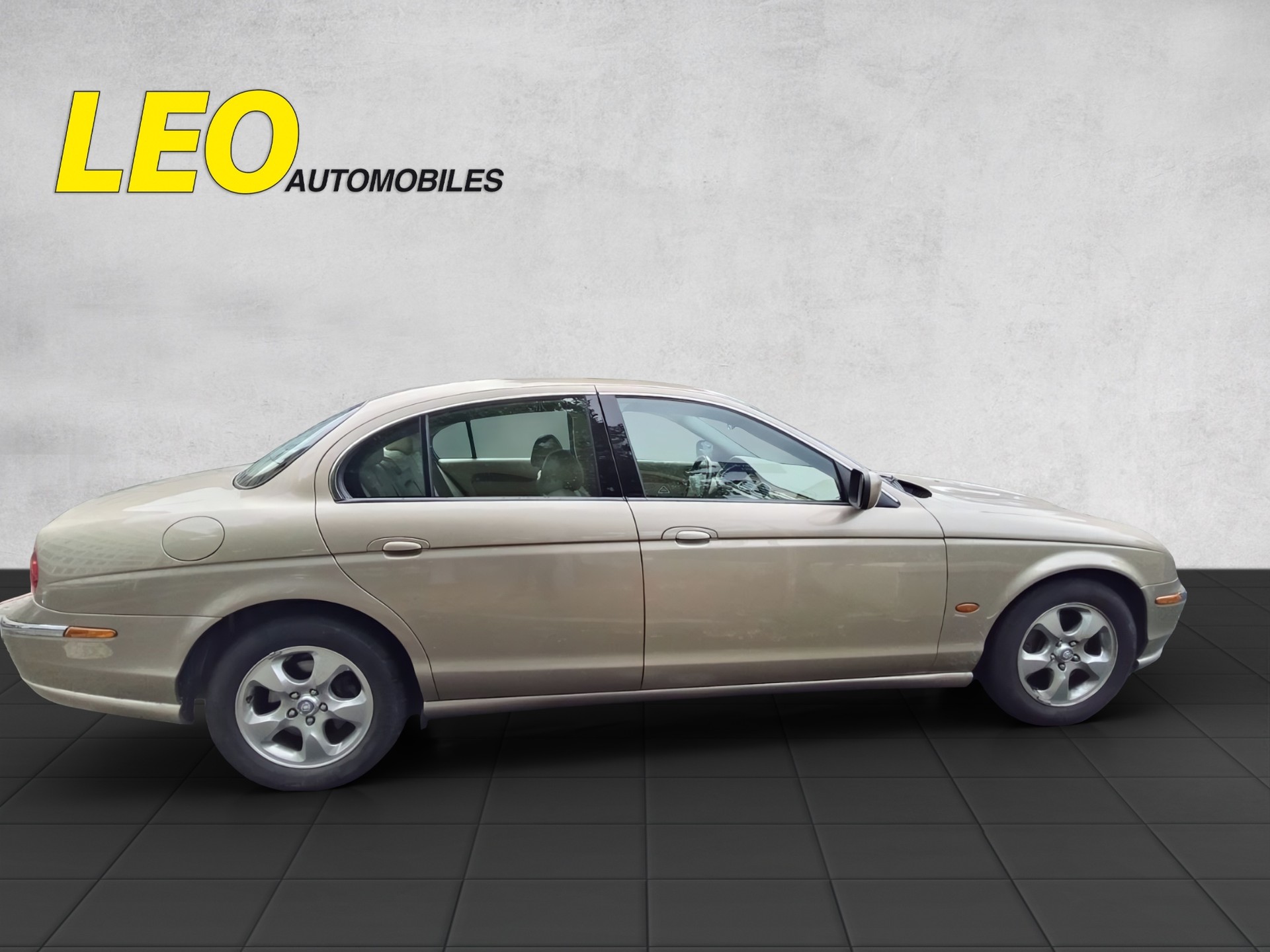 JAGUAR S-Type 4.0 V8-image-5