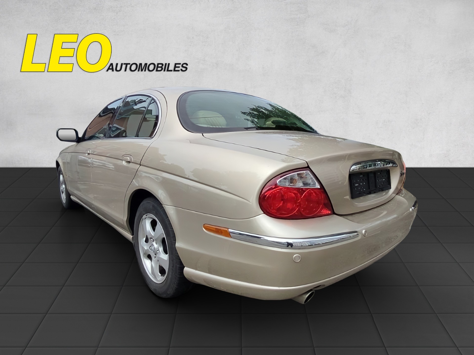 JAGUAR S-Type 4.0 V8-image-2