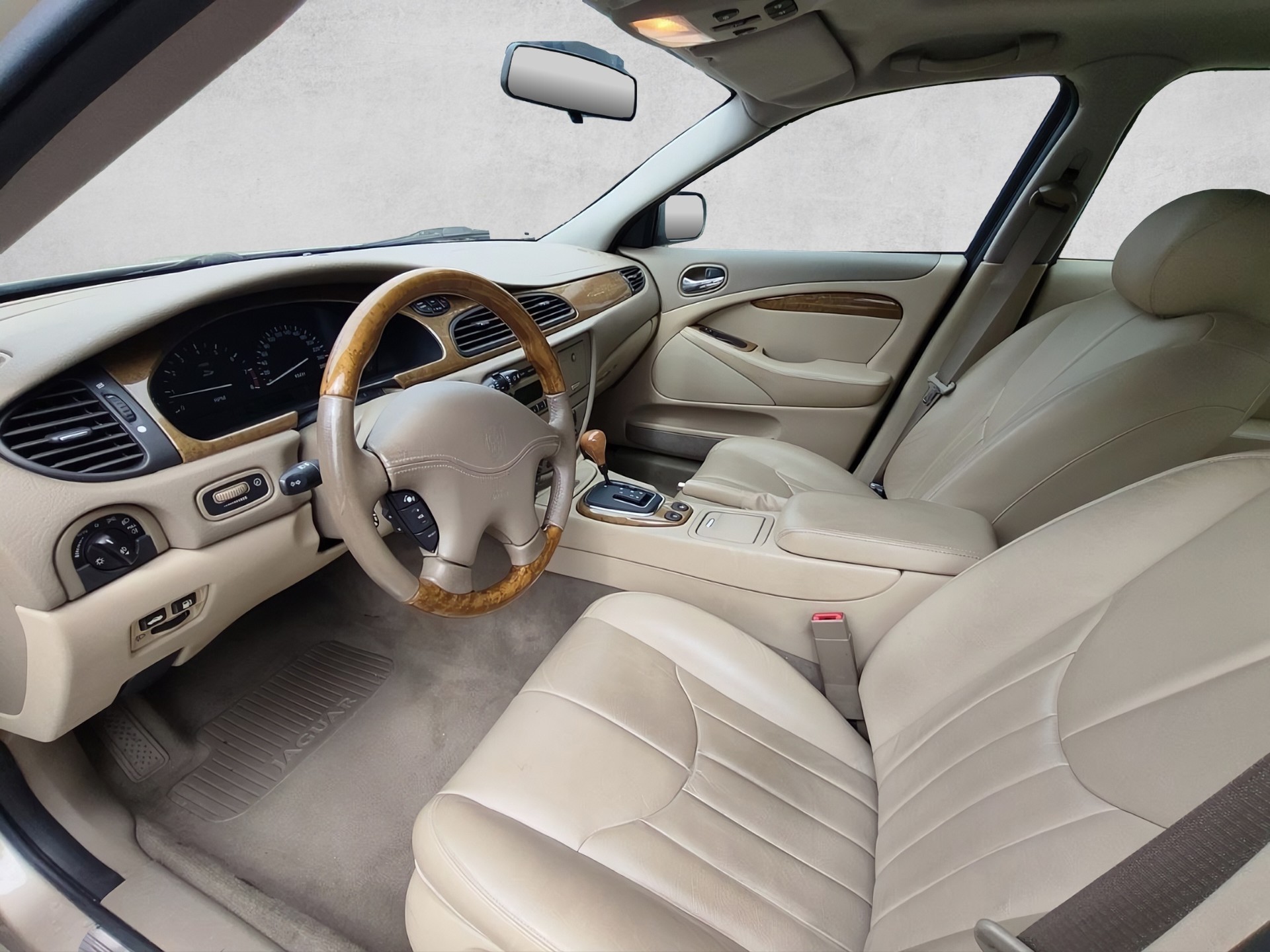 JAGUAR S-Type 4.0 V8-image-6