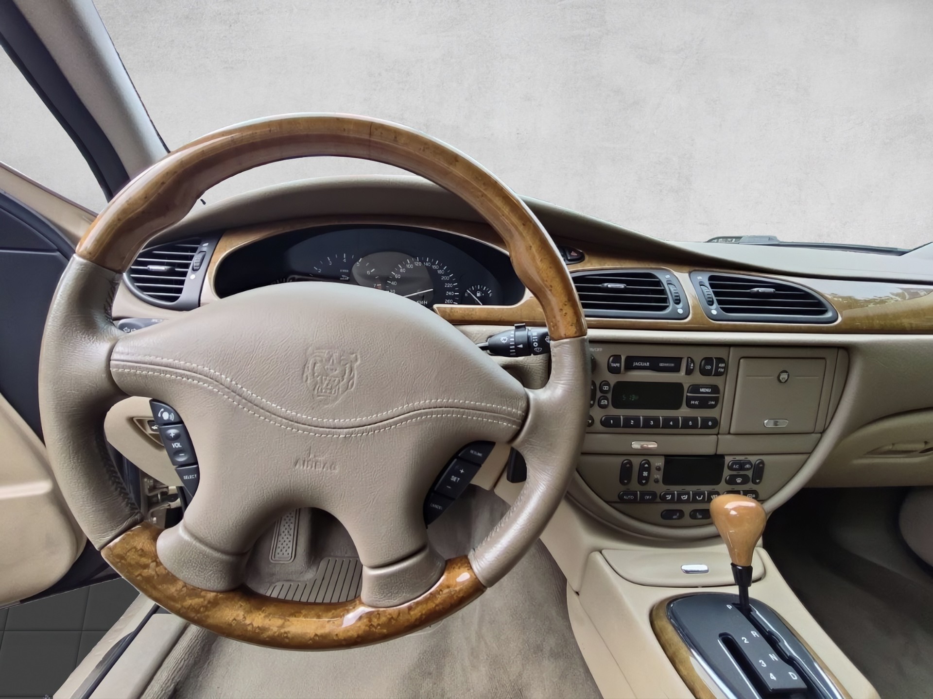 JAGUAR S-Type 4.0 V8-image-7