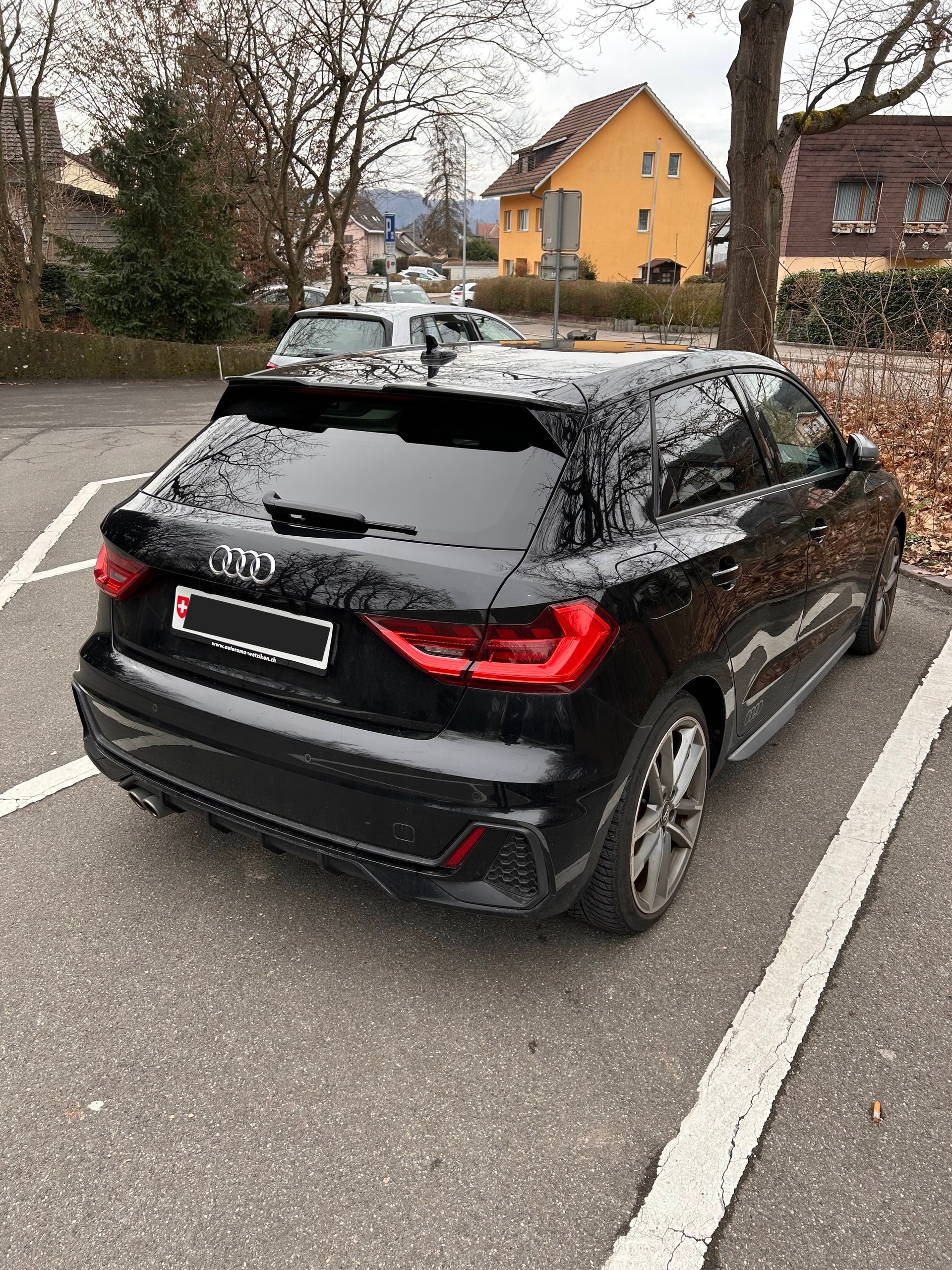 AUDI 2.0 40 TFSI S Line S-Tronic-image-1