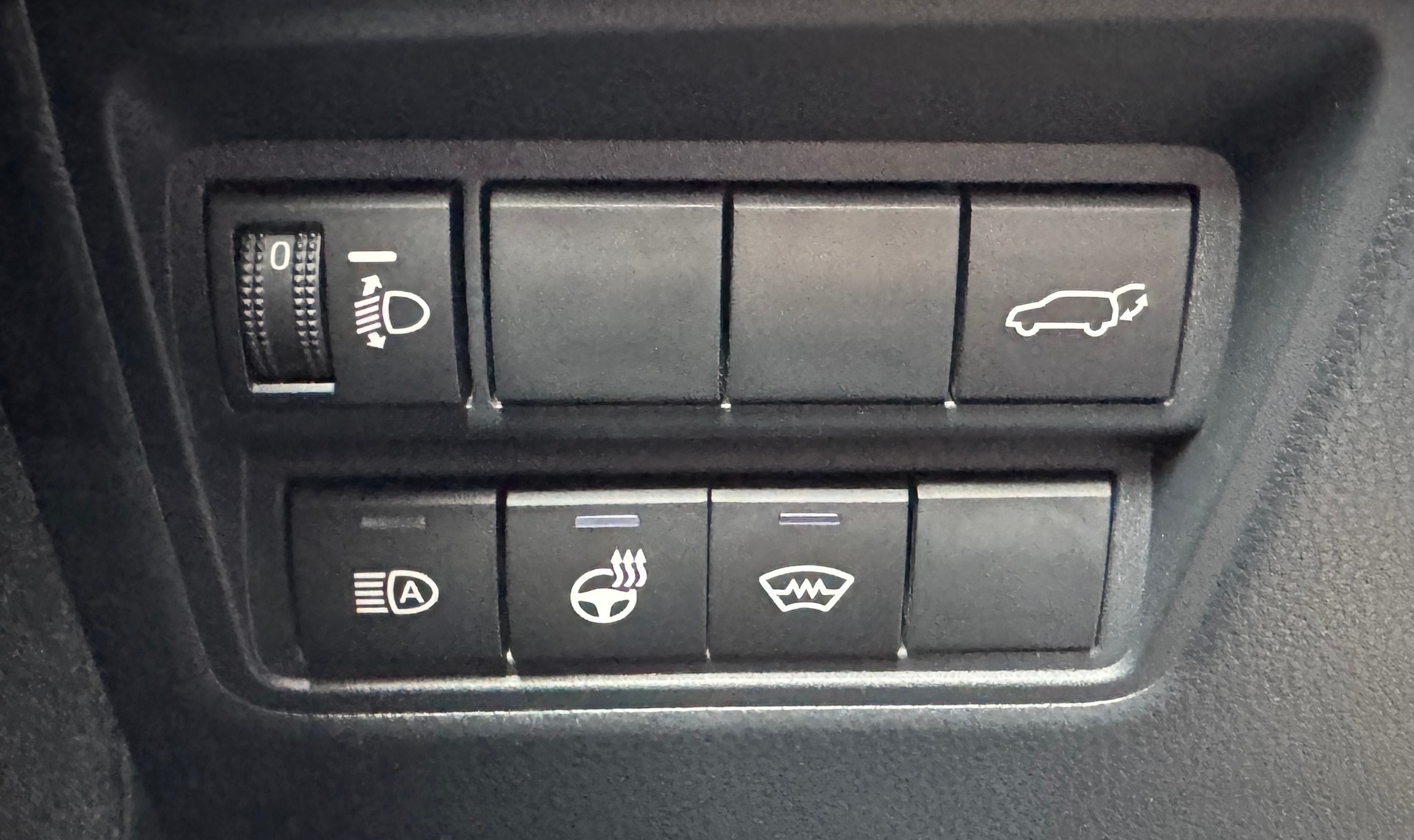 TOYOTA Yaris Cross 1.5 Premium e-CVT-image-21