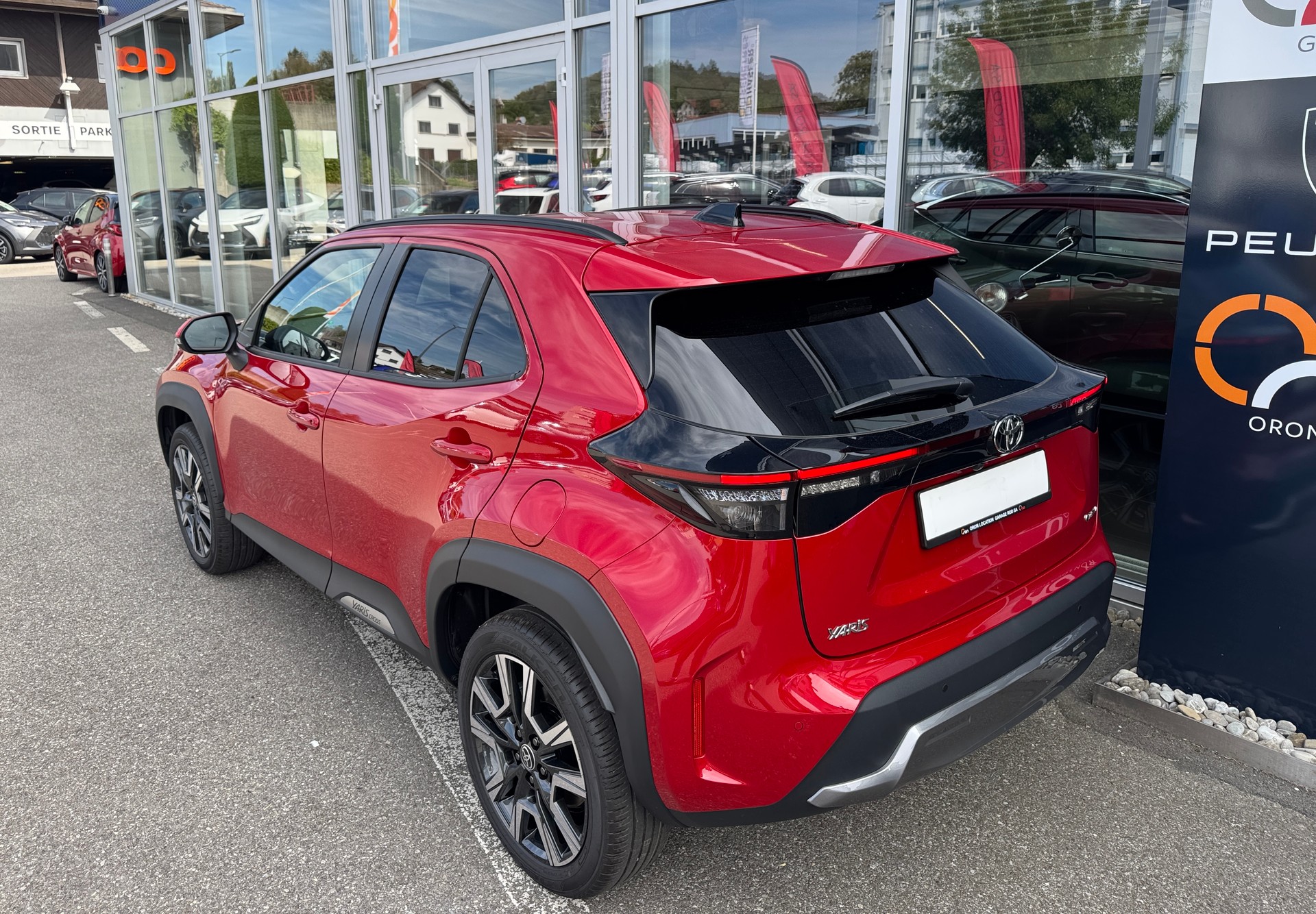 TOYOTA Yaris Cross 1.5 Premium e-CVT-image-6