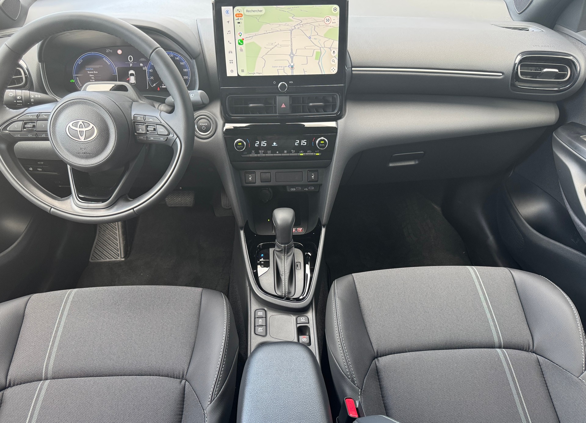 TOYOTA Yaris Cross 1.5 Premium e-CVT-image-12