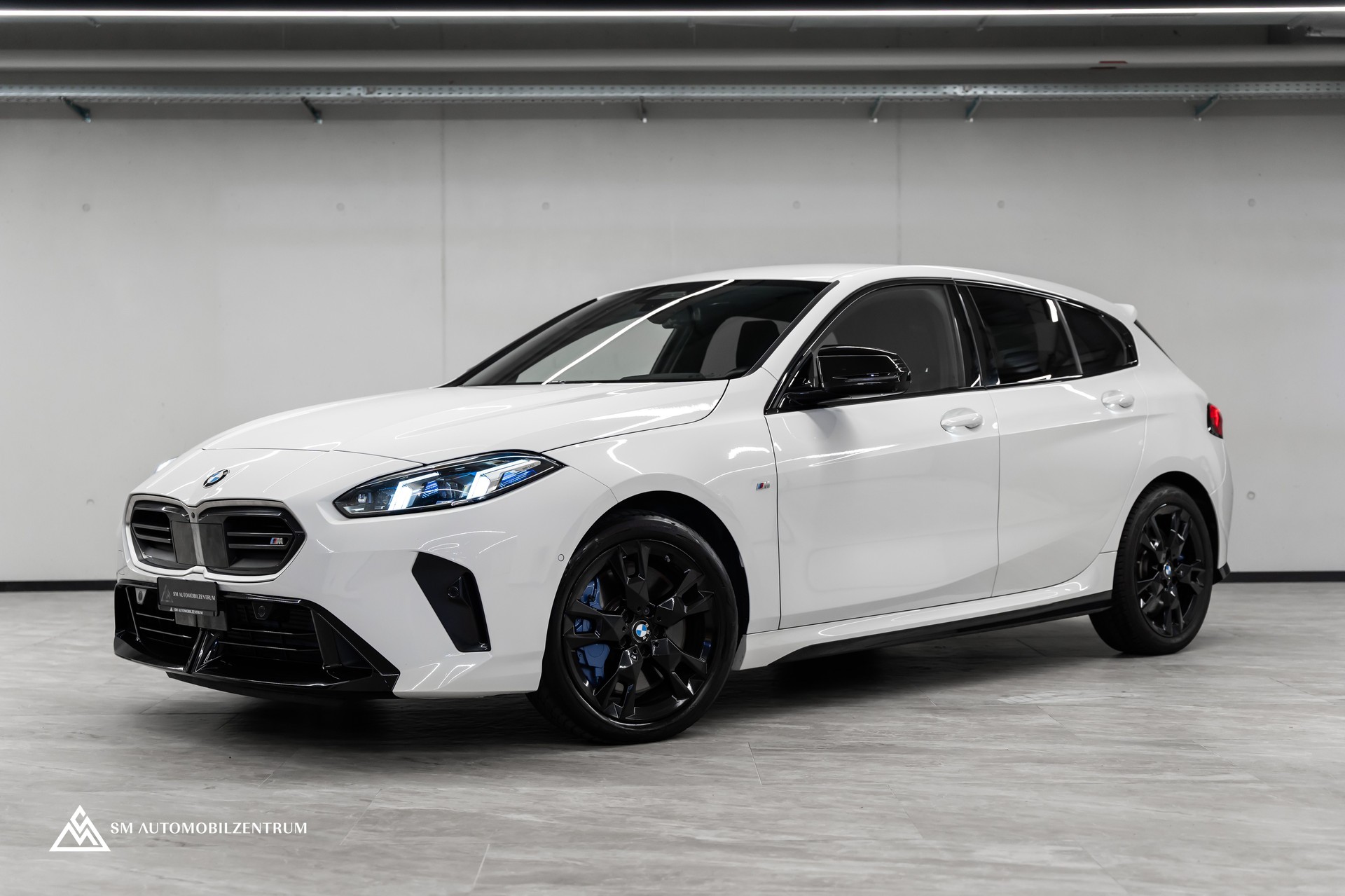 BMW M135i xDrive / Head-Up / 360° / Memorysitze / Iconic Glow