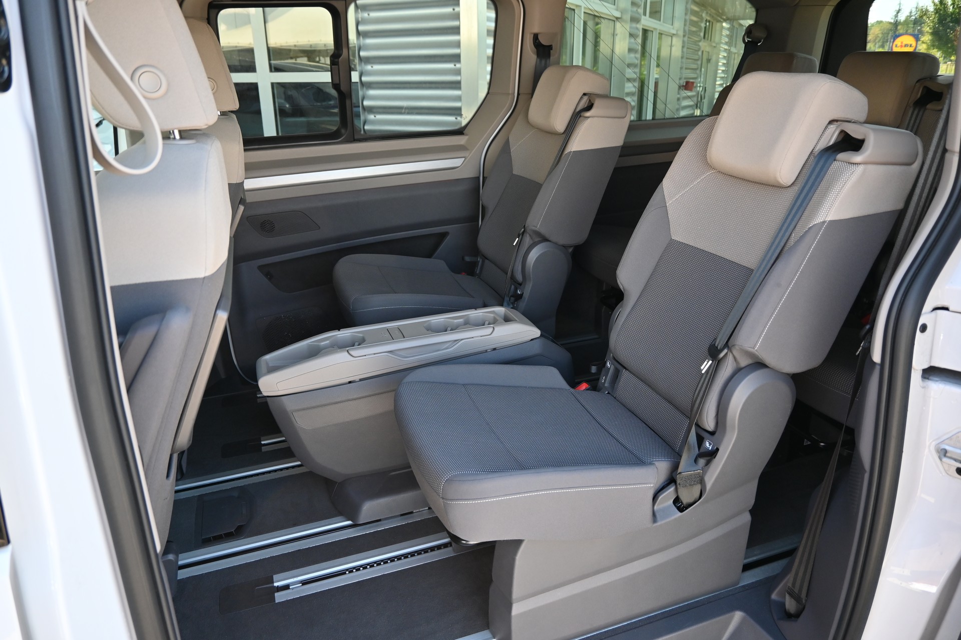 VW Multivan 2.0 TDI Life Edition DSG Lang 7-Plätzer + Elektr. AHK für 2000kg-image-14